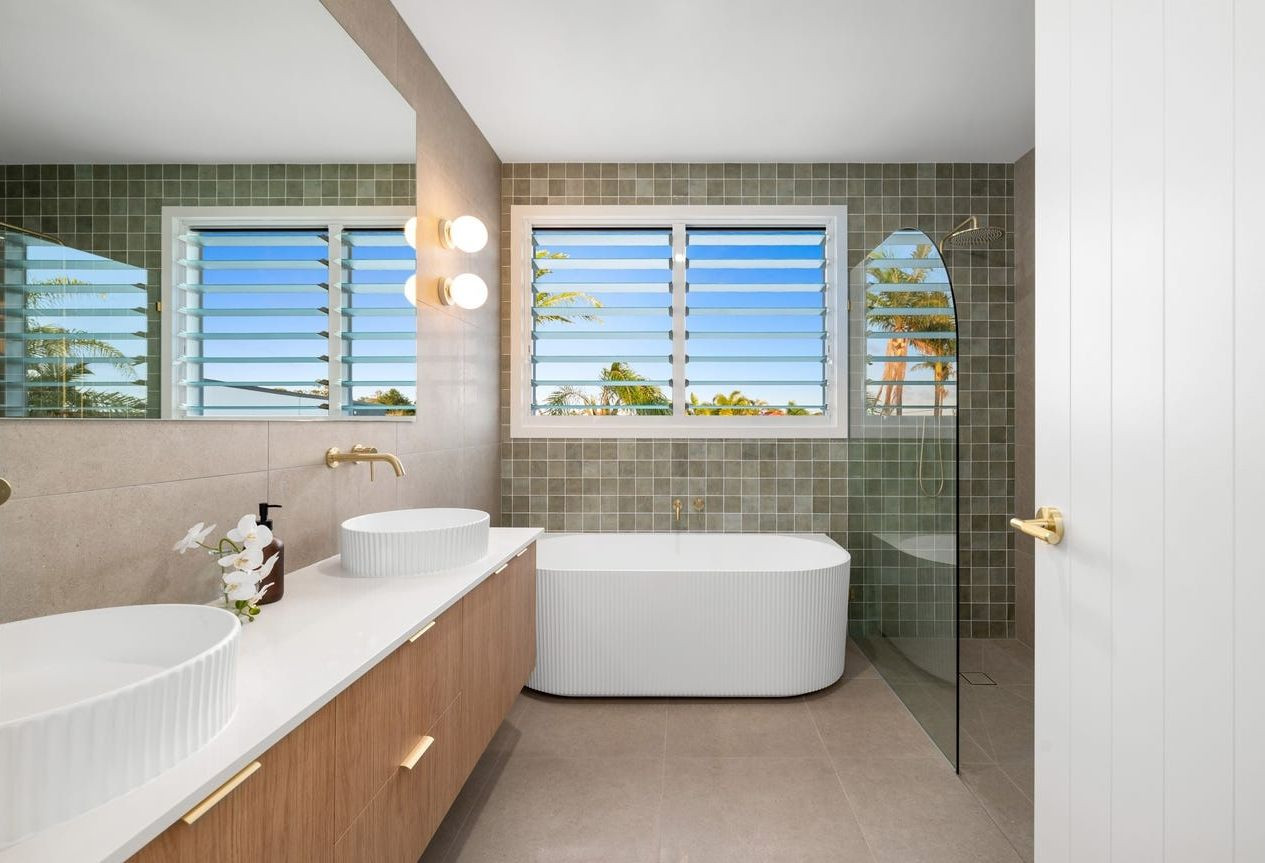 6. Tranquil Oasis: Embrace the Art Of Simplicity with Coastal Elegance