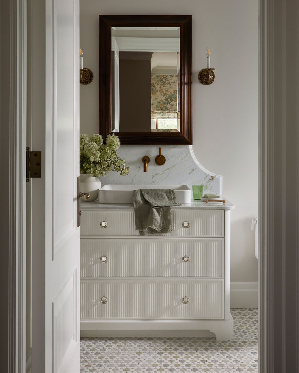 40. Meets Modern Simplicity