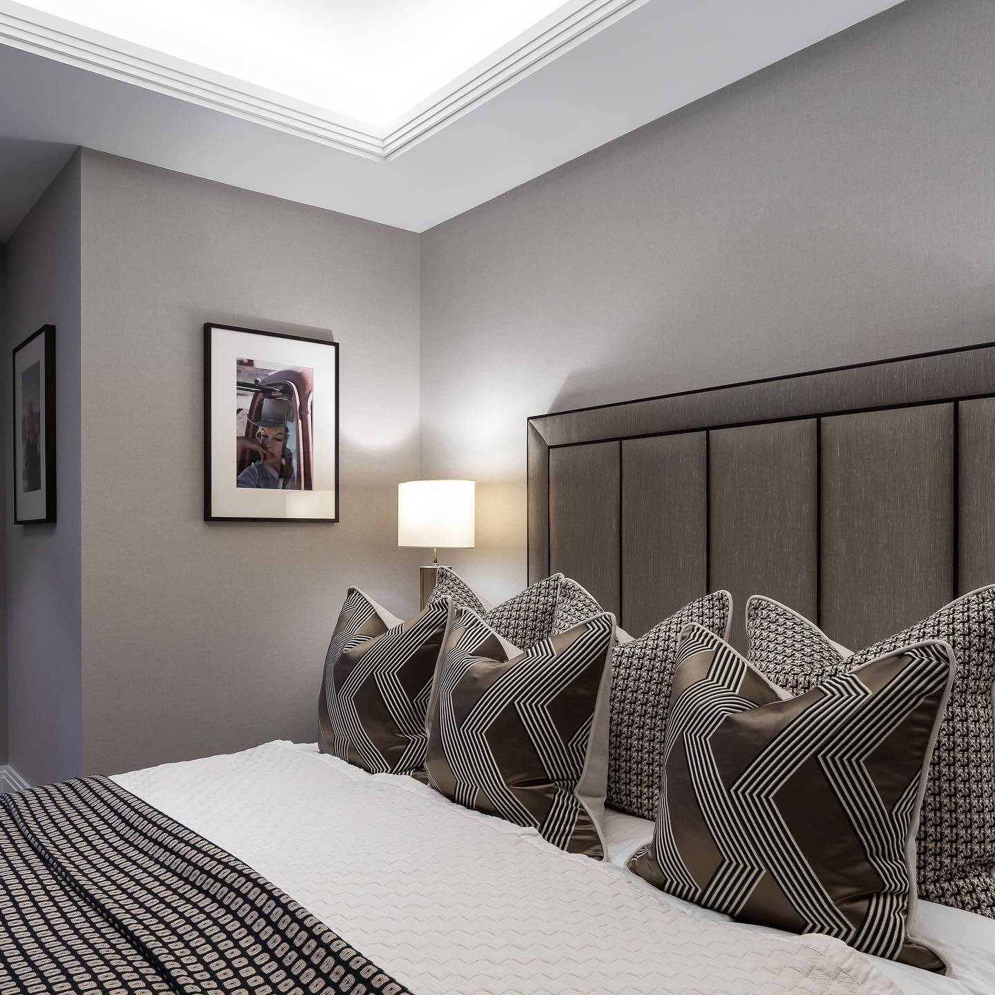 26. Bold Geometric Serenity: a Modern Sanctuary In Subtle Hues