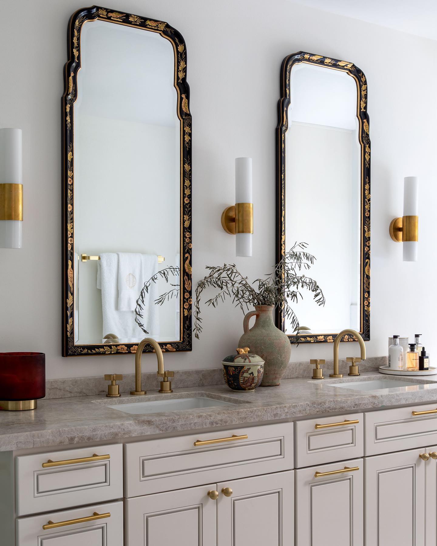 37. Gilded Glamour Meets Timeless Elegance In Dual Reflections