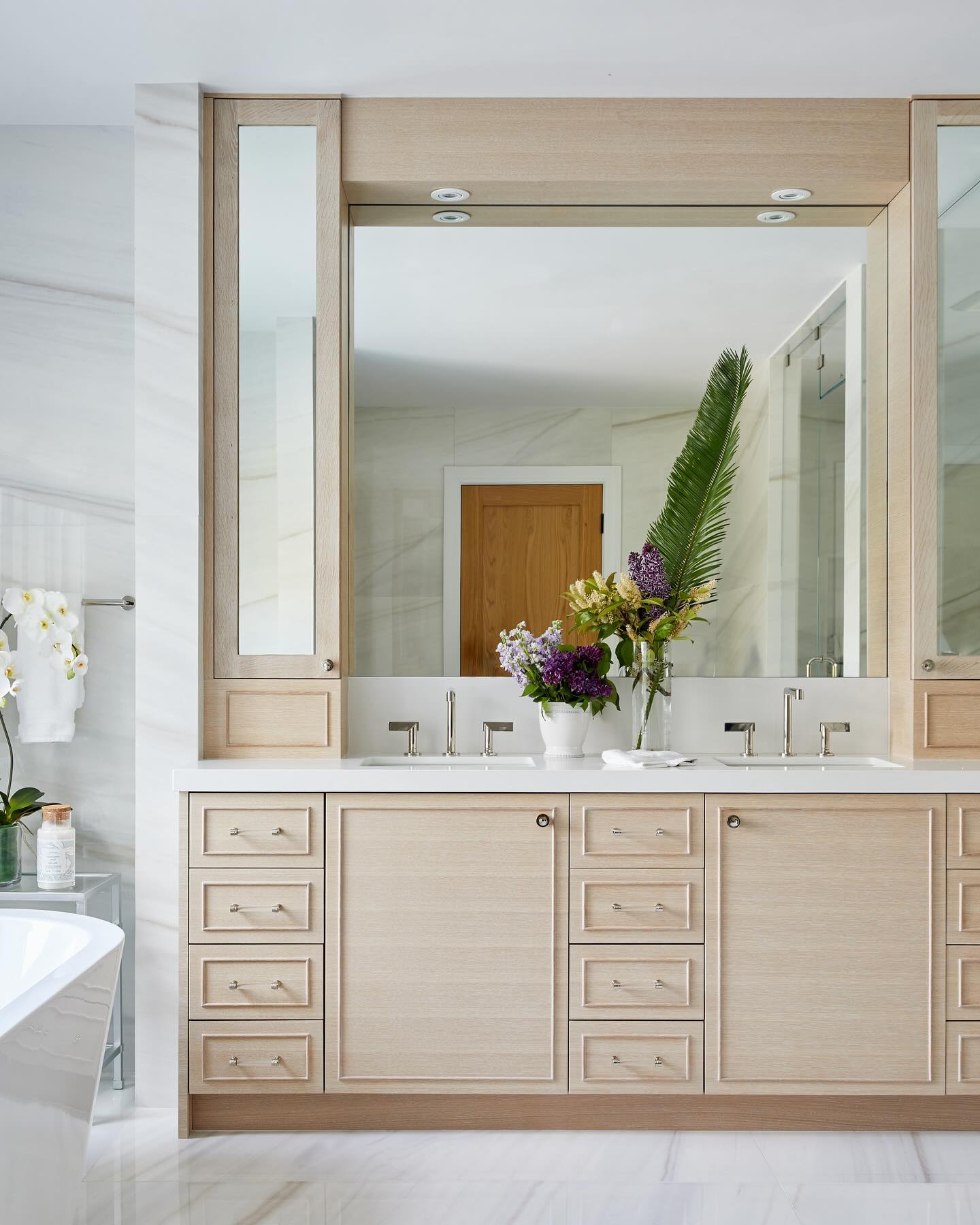 34. Nature's Touch: a Serene Sanctuary In Wood and Water