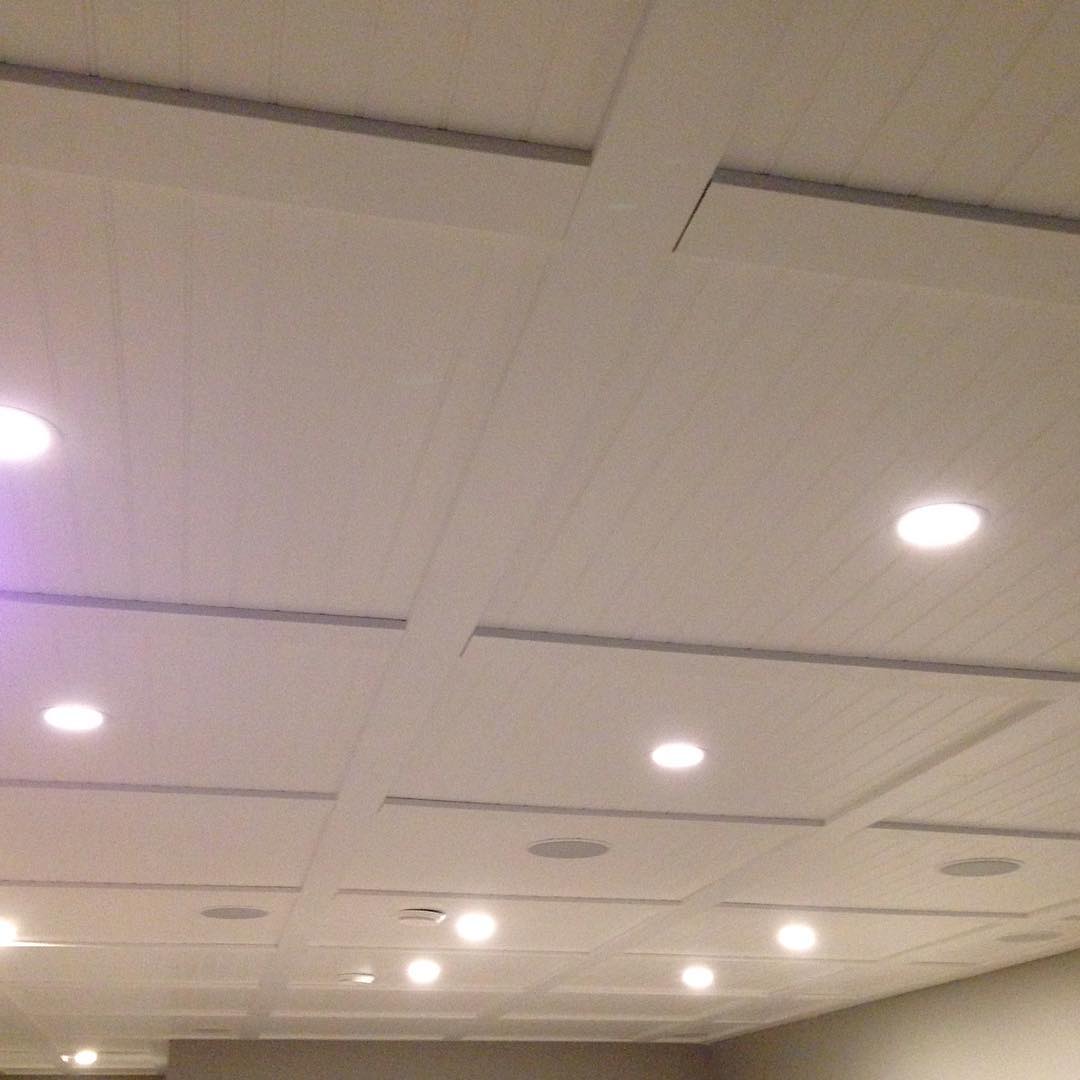 20. Crafted Elegance: the Ceiling That Transforms Space
