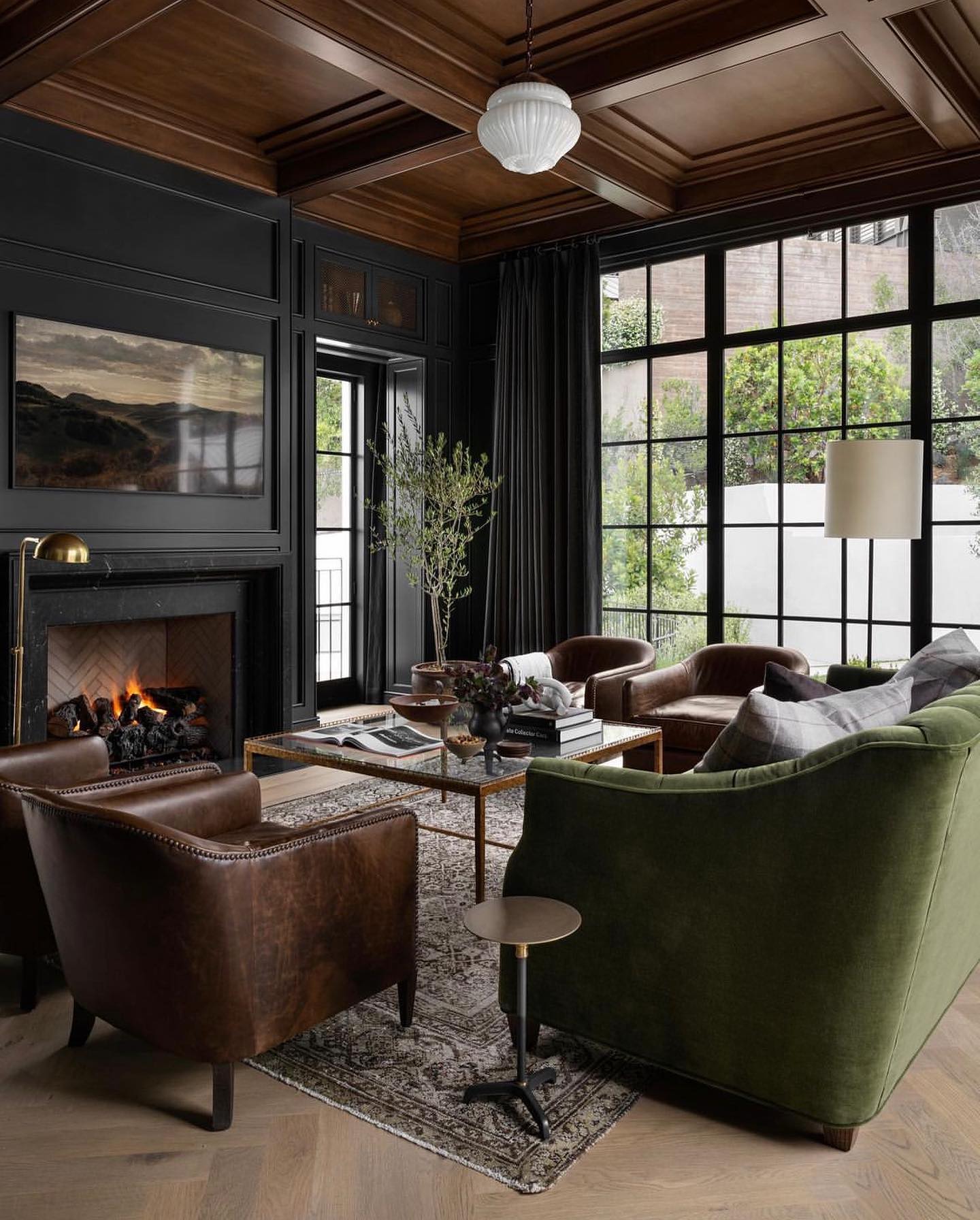 24. Chic Warmth: a Contemporary Retreat Wrapped In Timeless Charm