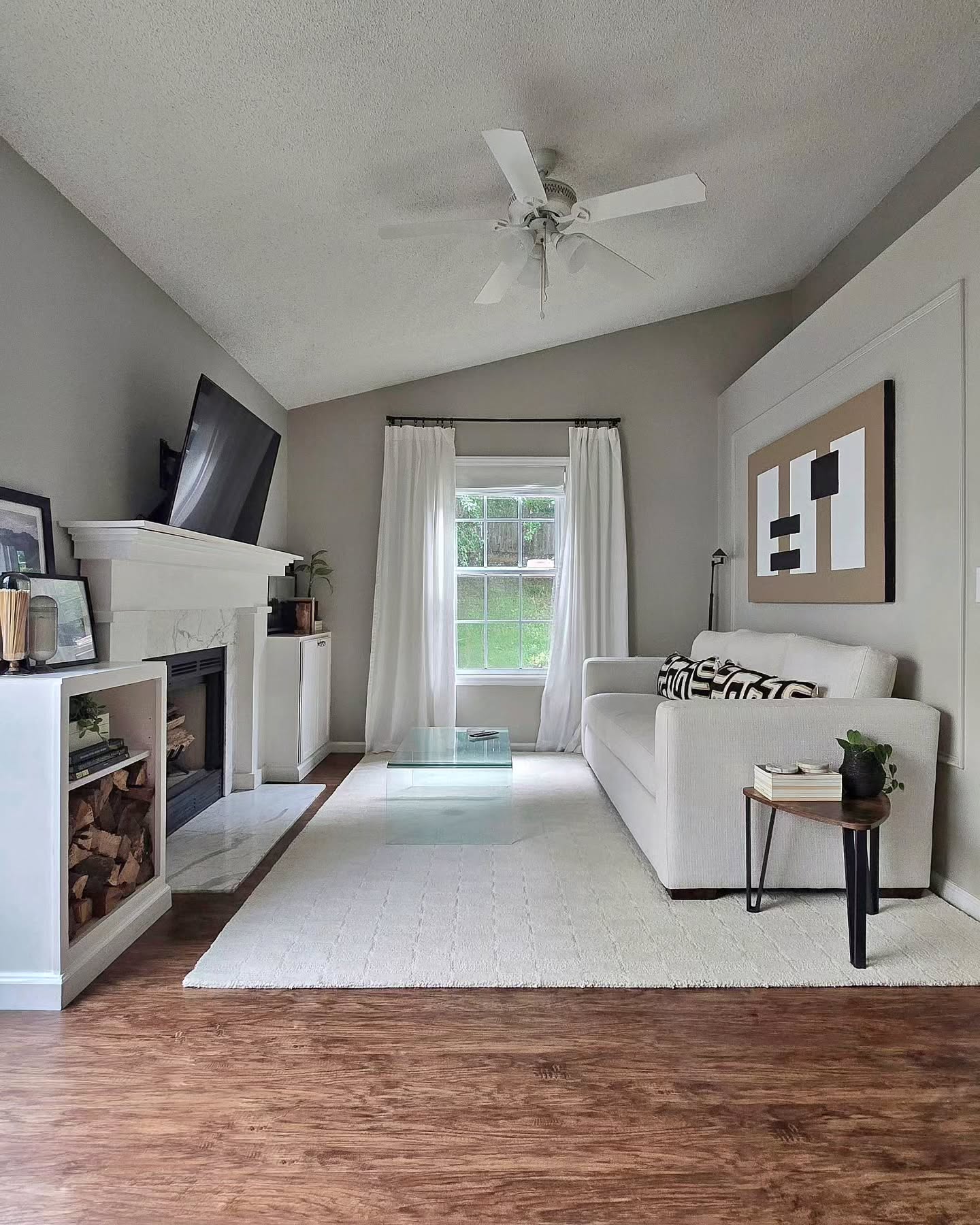5. Minimalist Serenity Meets Modern Chic