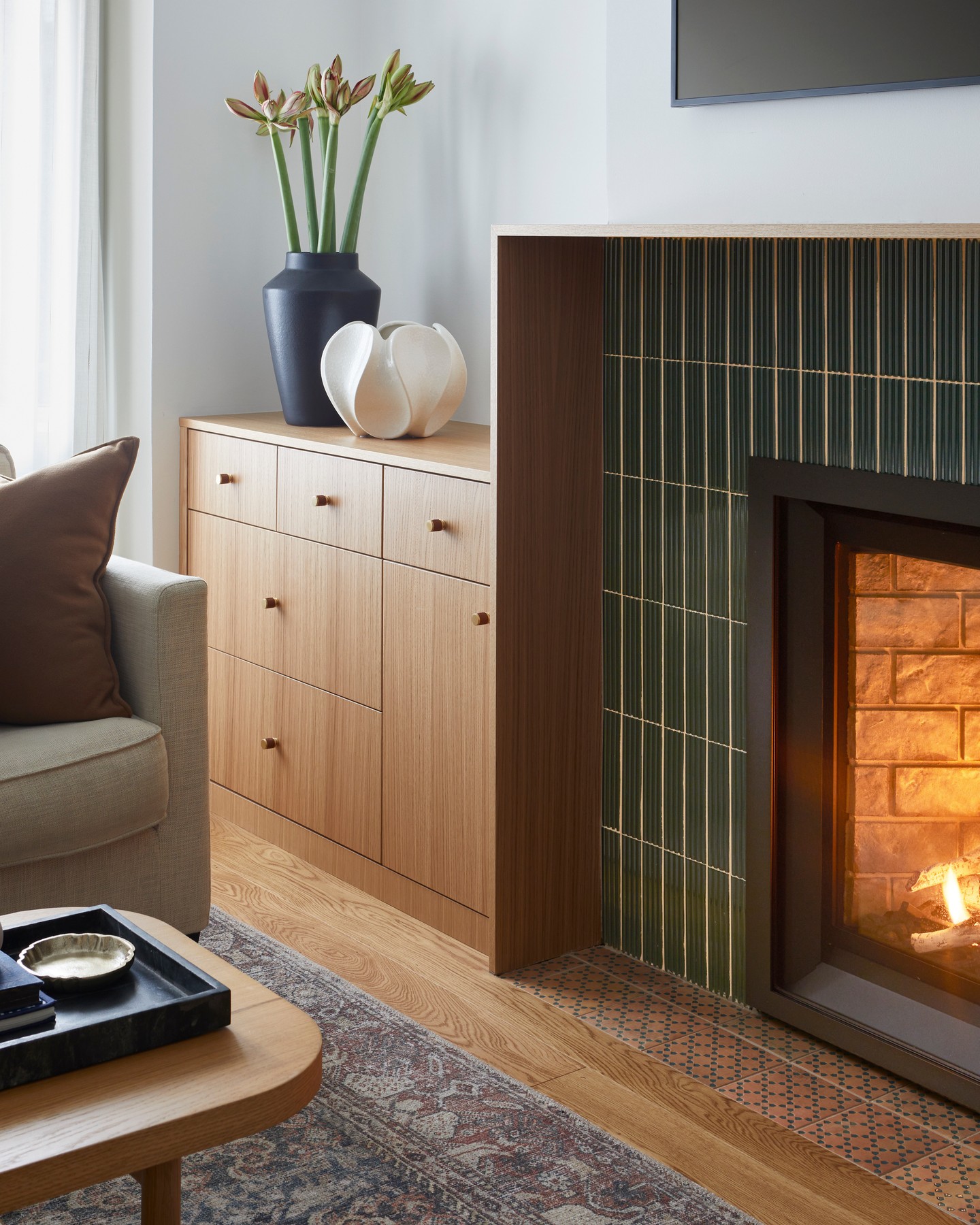 44. Nature's Embrace: a Cozy Intersection Of Warmth and Elegance