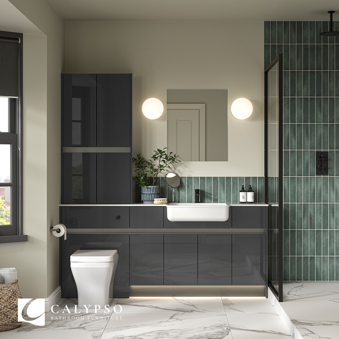 29. Midnight Oasis: Embracing Urban Elegance In Bathroom Design