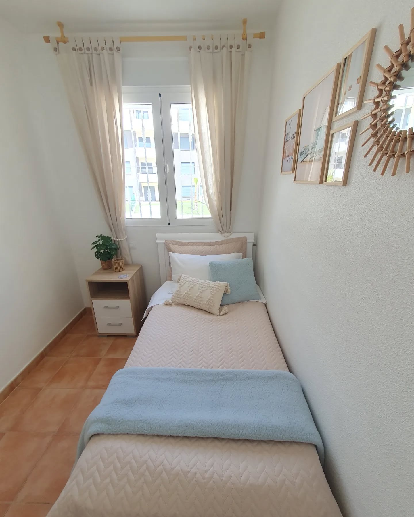 39. the Crimson Quilt and Teal Accents In a Cozy Nook