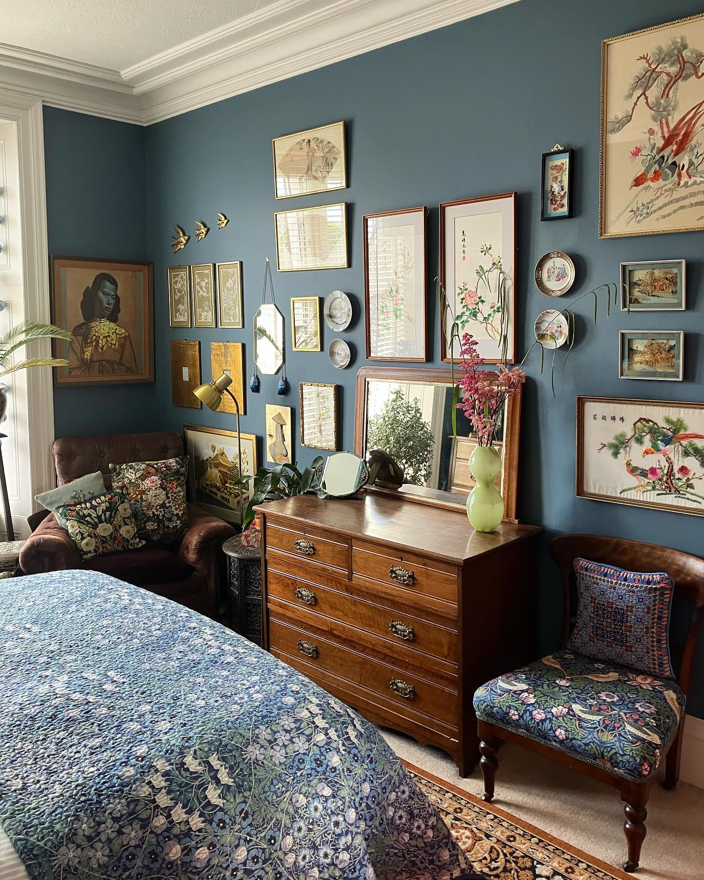 1. Velvet Curtains and Brass Bed Frame: a Nostalgic Retreat