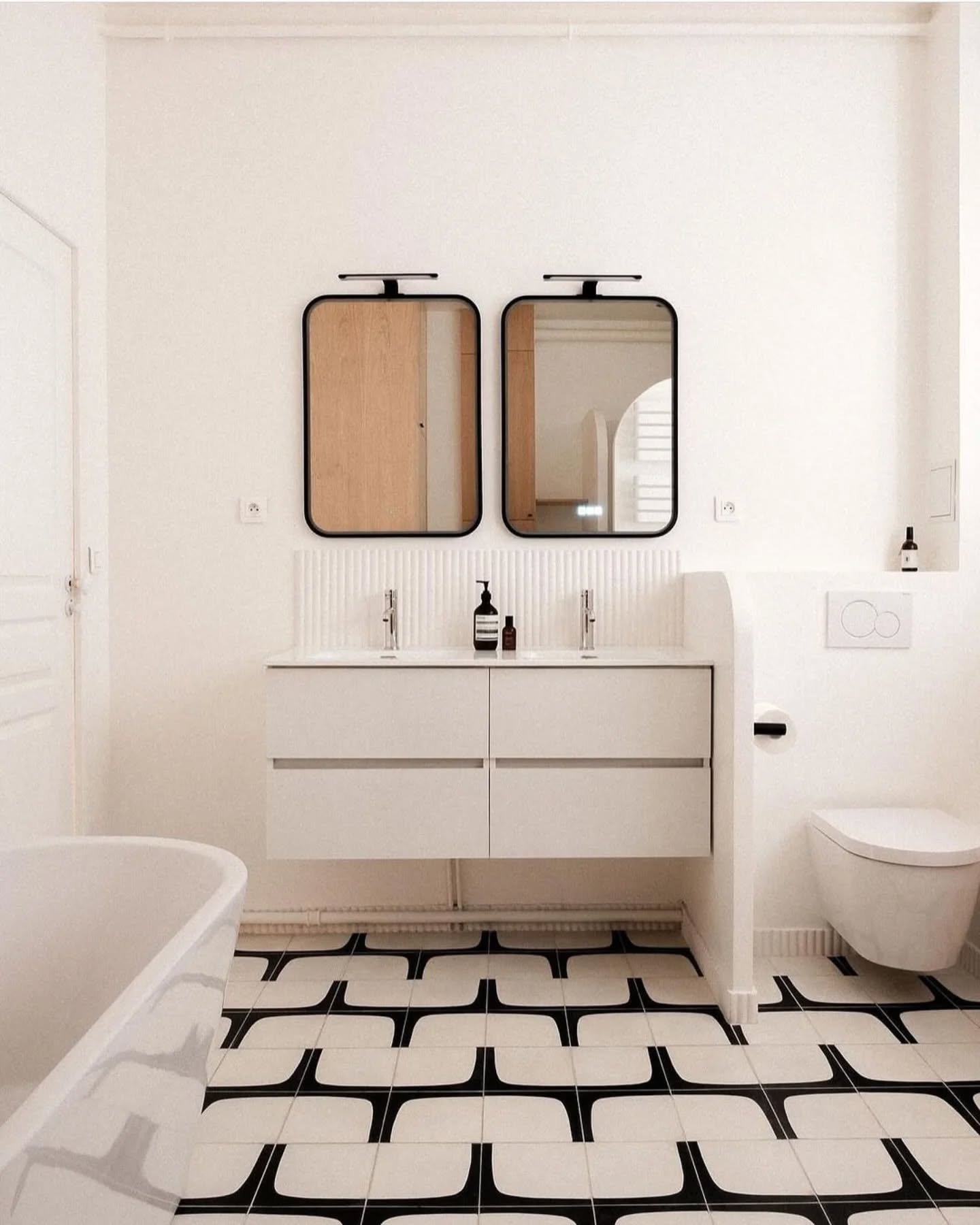 1. Monochrome Magic: the Art Of Geometric Elegance In Bathroom Flooring