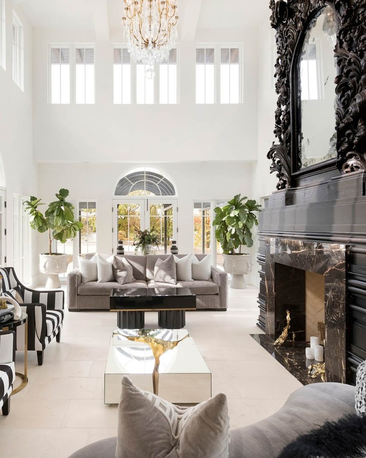 37. Elegance Meets Boldness: a Luxe Living Room Oasis