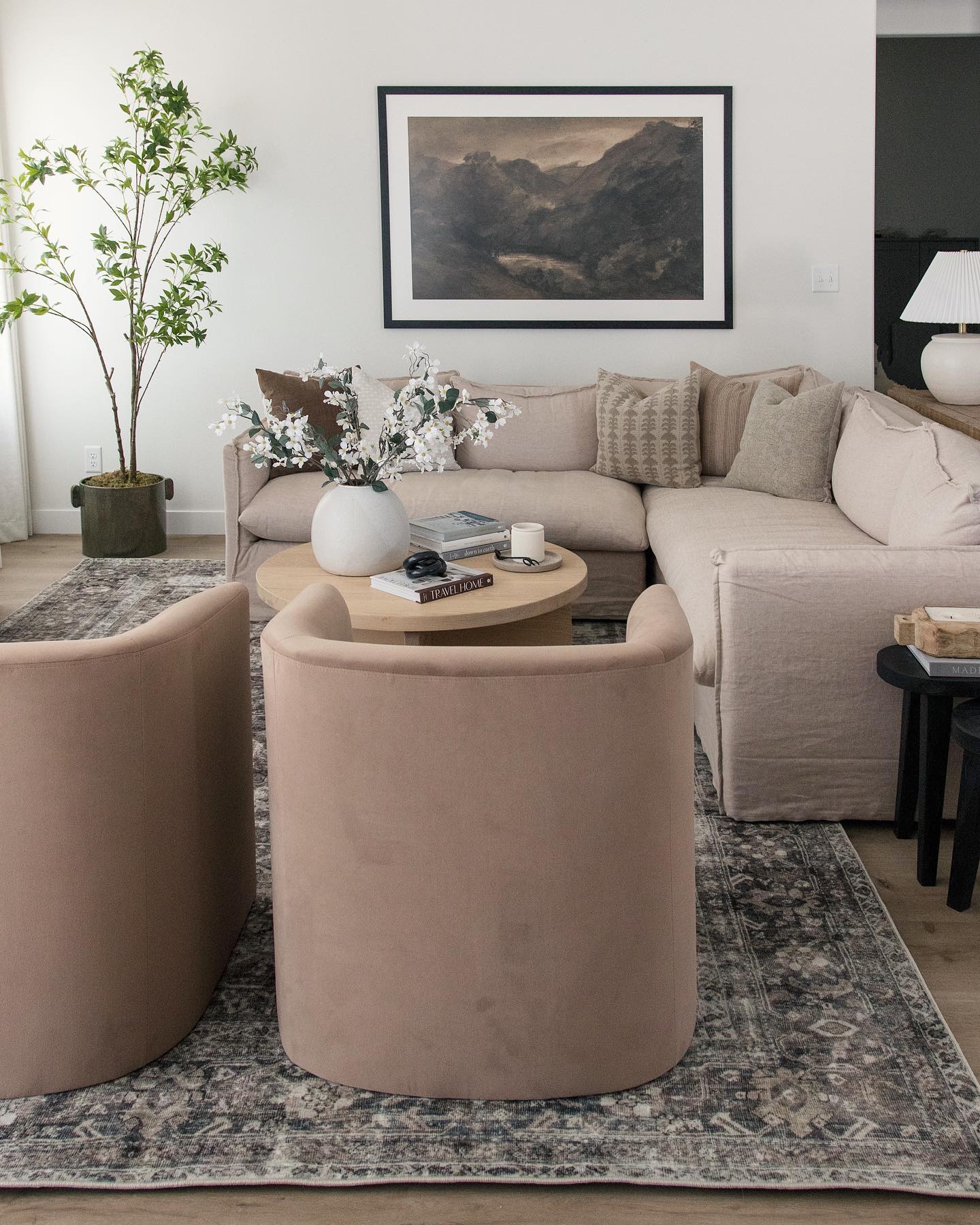 9. Soft Serenity Meets Earthy Elegance