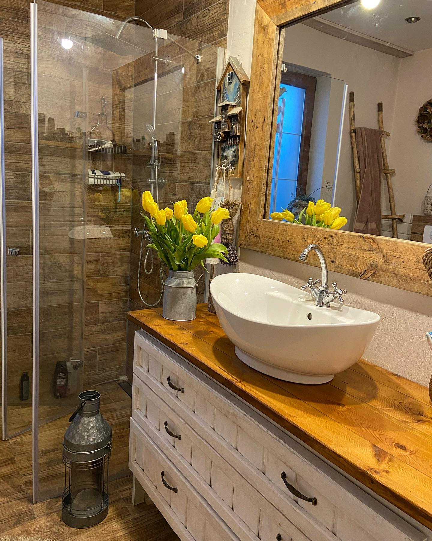 25. Whimsical Vintage Charm: a Rustic Retreat Awash with Sunlit Blooms