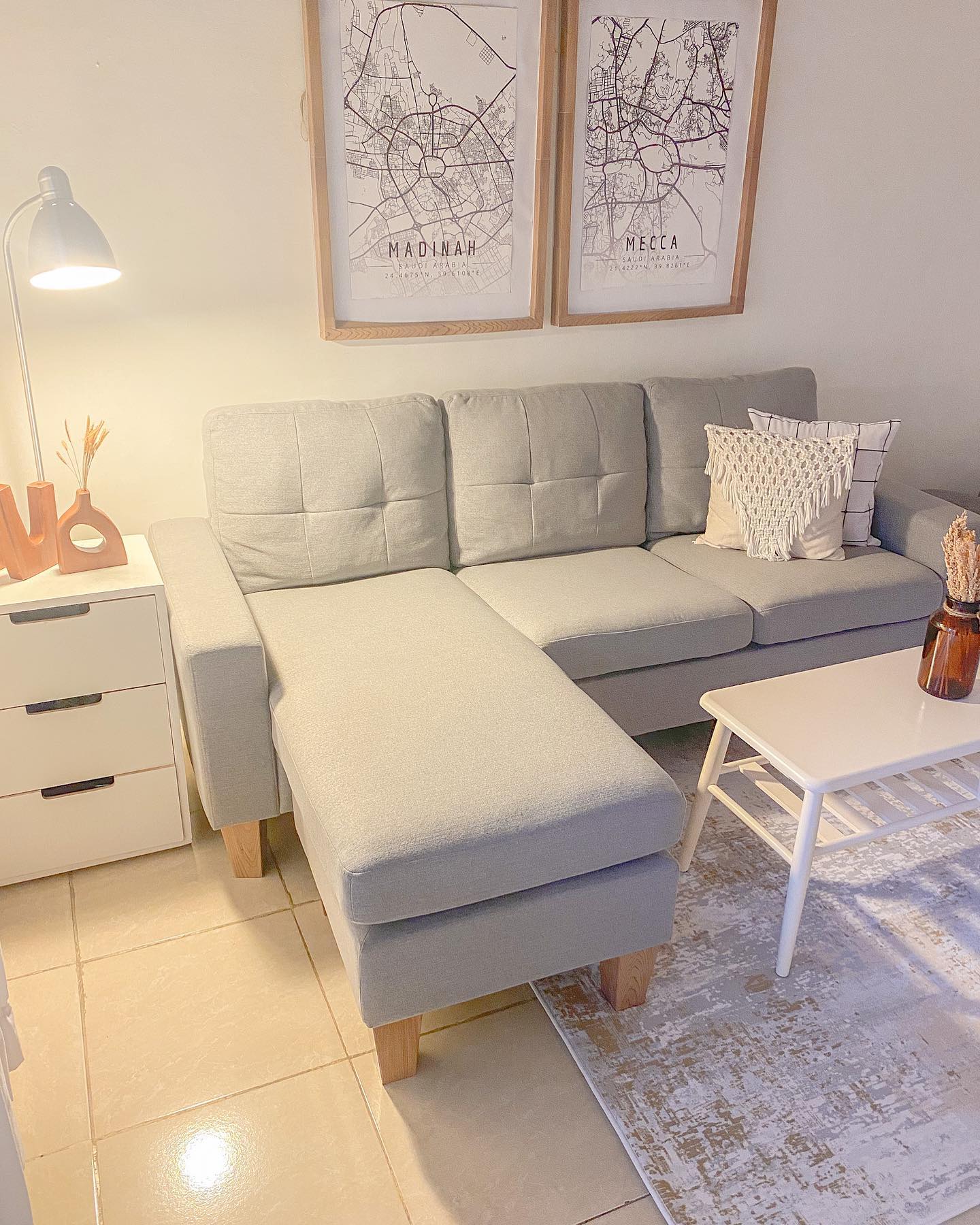 12. Cozy Minimalism: the Art Of Soft Hues and Subtle Details