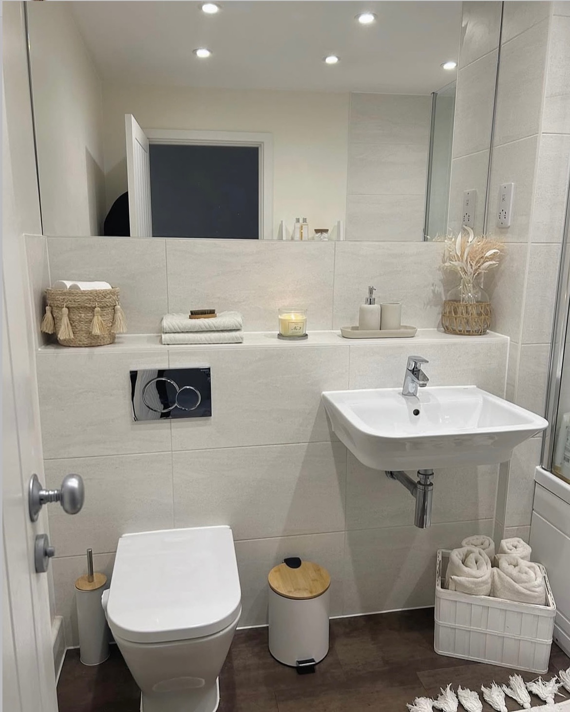 2. Timeless Tranquility: Elevate Your Space with Minimalist Elegance