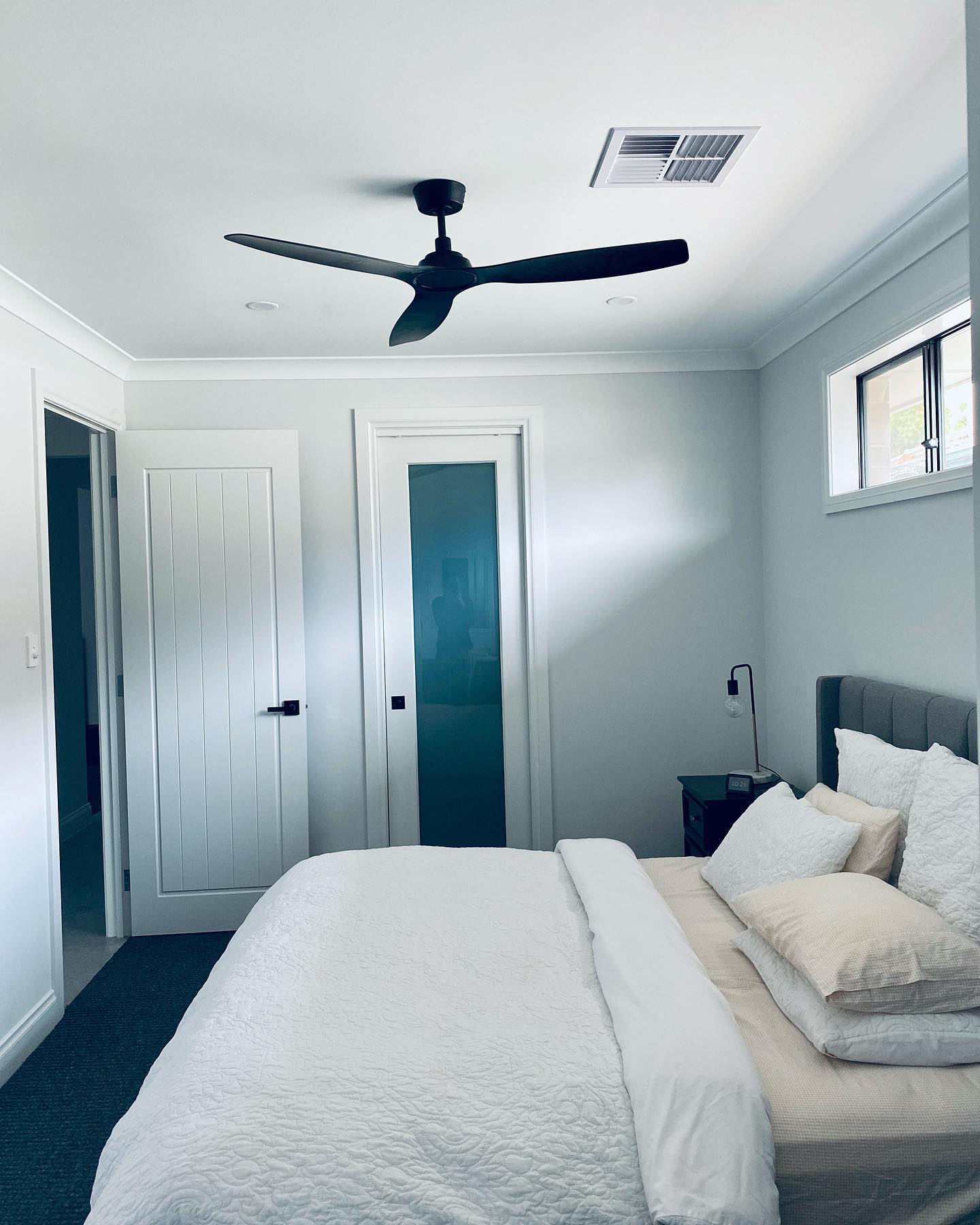 4. a Symphony Of Subtletonality: Embracing Minimalist Chic