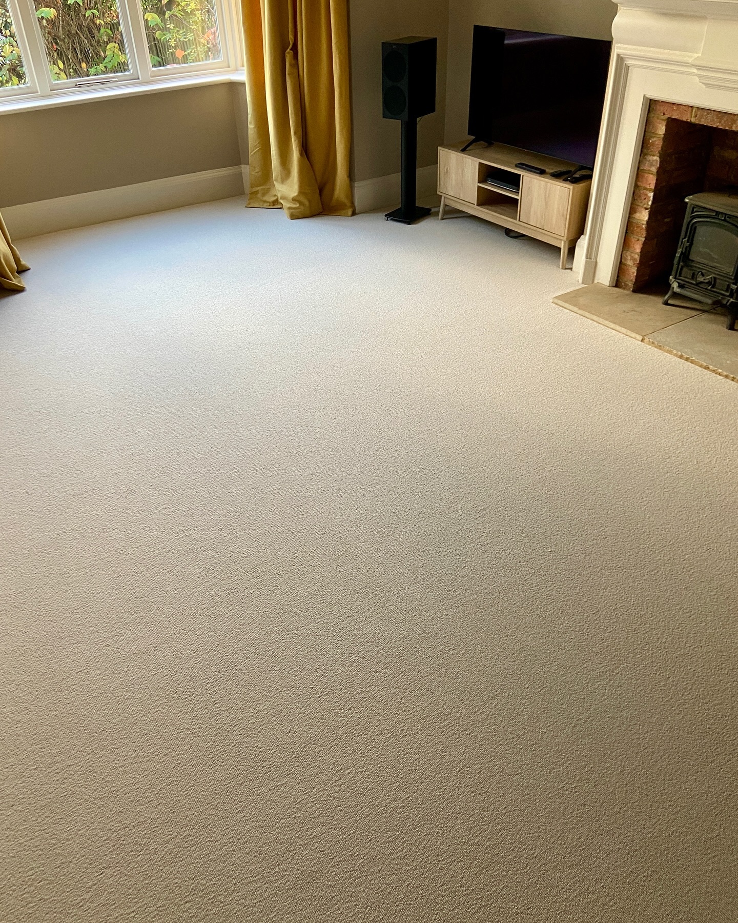 44. Elegant Serenity: a Light-textured Retreat