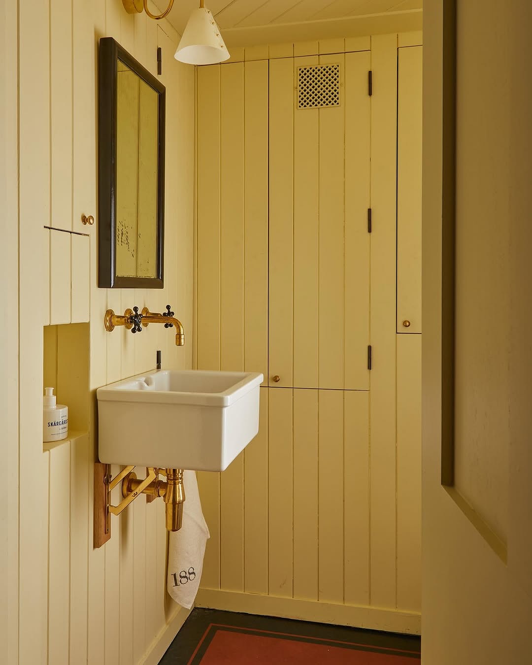 35. Subtle Radiance: the Quintessential Yellow Retreat