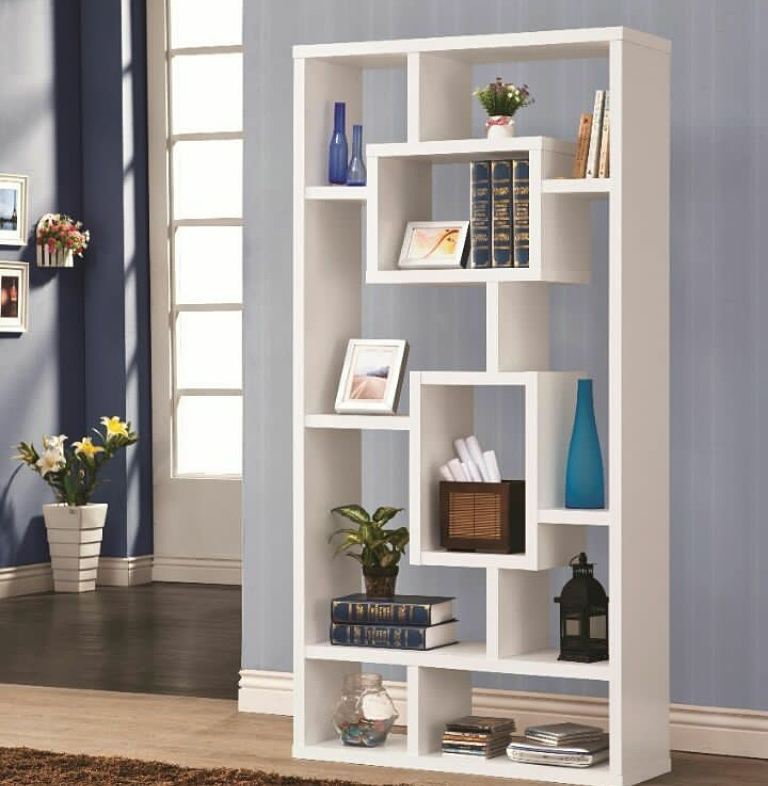 19. Geometry Meets Elegance: the Unconventional Shelf That Speaks Volumes