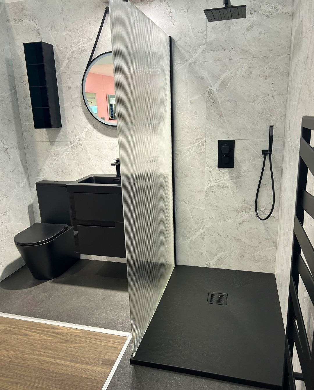 39. Bathroom Of Shadows: Embracing Minimalism with a Touch Of Elegance