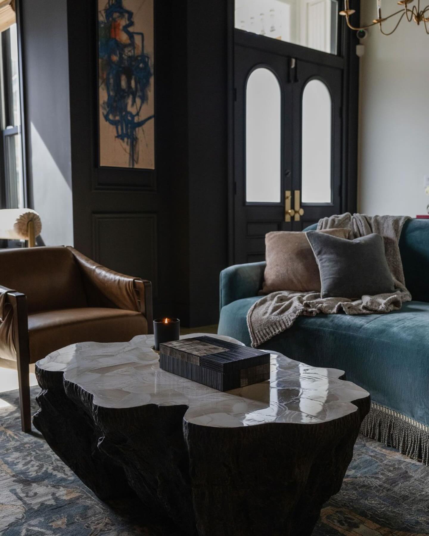 41. Where Nature Meets Luxe: the Allure Of a Textured Cozy Retreat