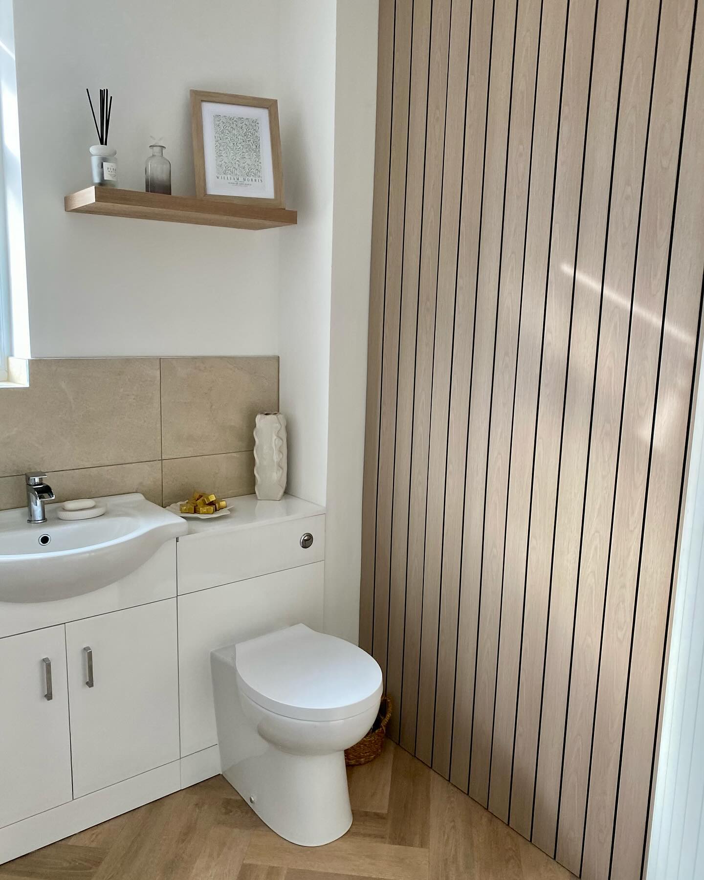 44. Nature’s Embrace: Reimagining Space with Vertical Warmth