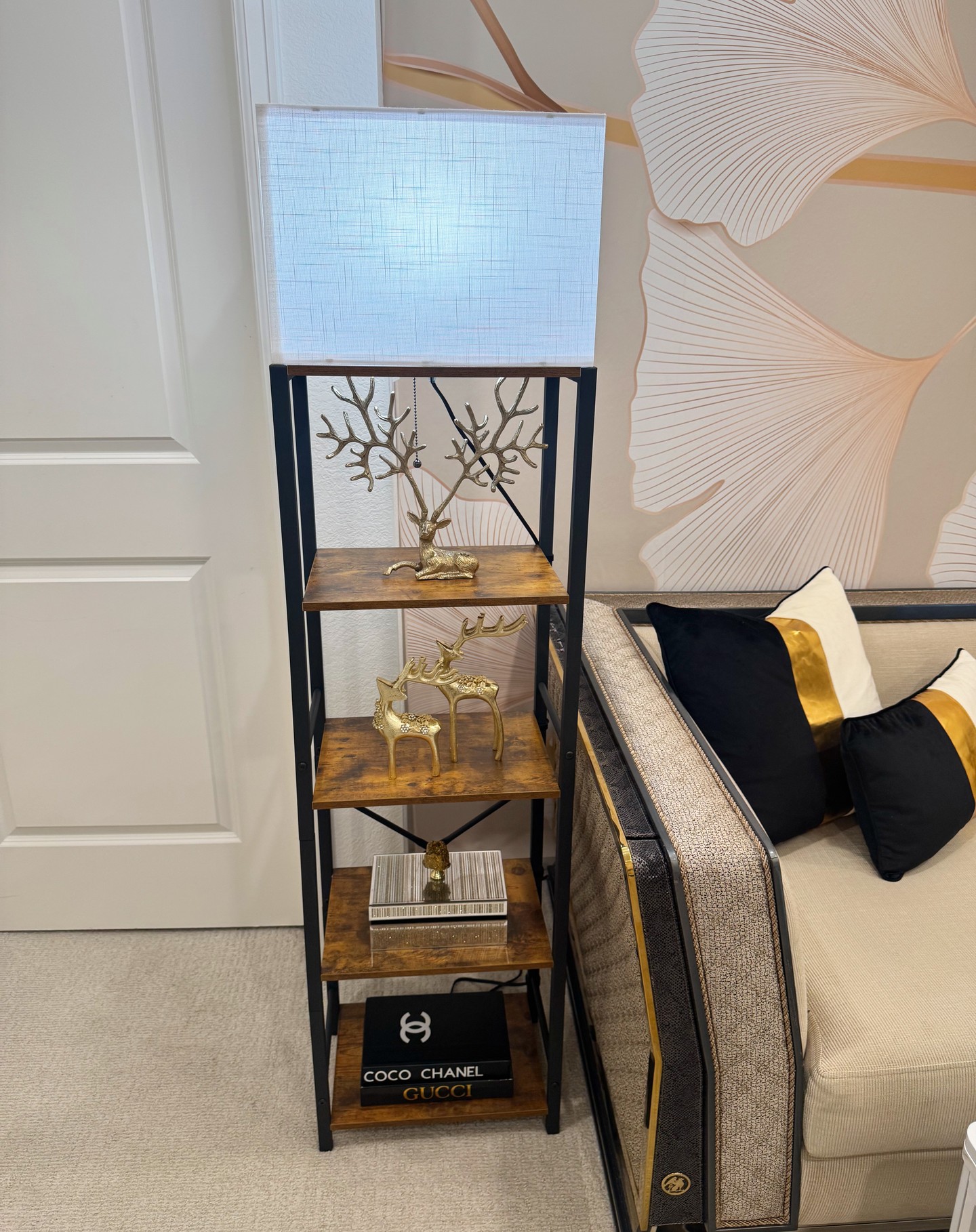 3. Urban Elegance: Chic Shelf Styling with a Gold Twist
