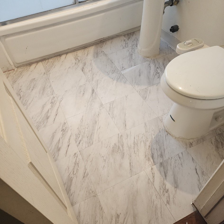 29. Marbleized Serenity: a Tranquil Escape Underfoot