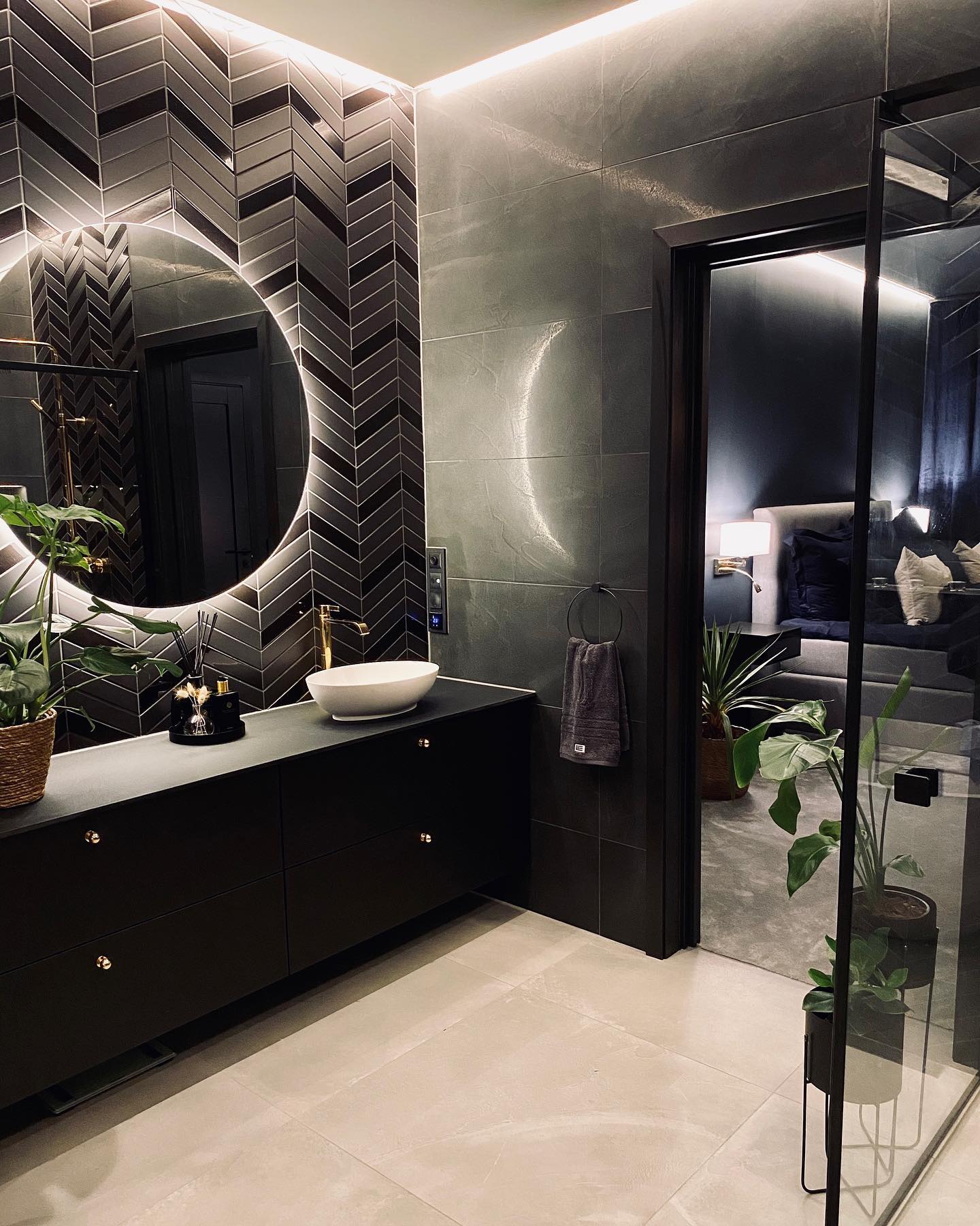 6. Midnight Oasis: Where Chevron Meets Lush Greenery