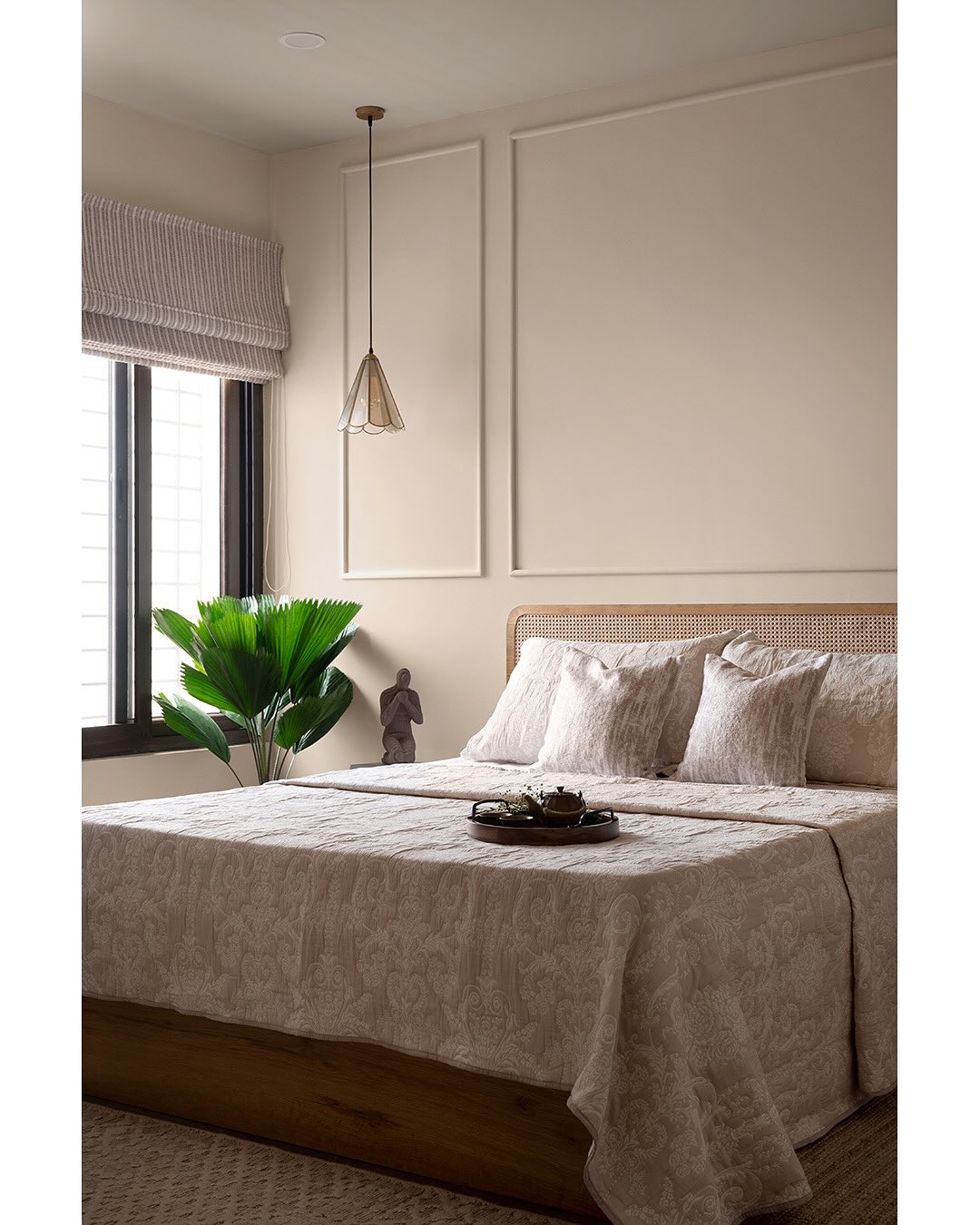 28. Serene Oasis: the Art Of Subtle Elegance