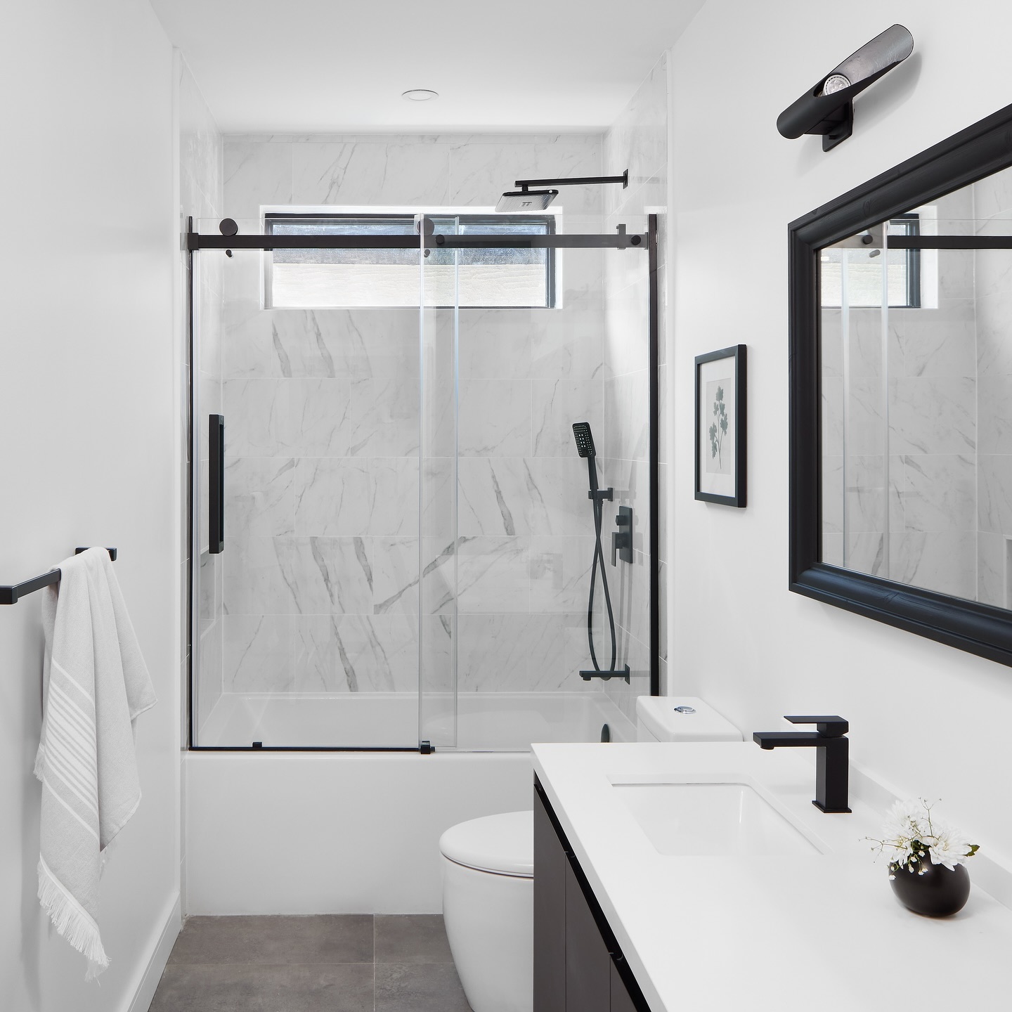 43. Elegant Serenity: a Minimalist Retreat with Bold Black Accents