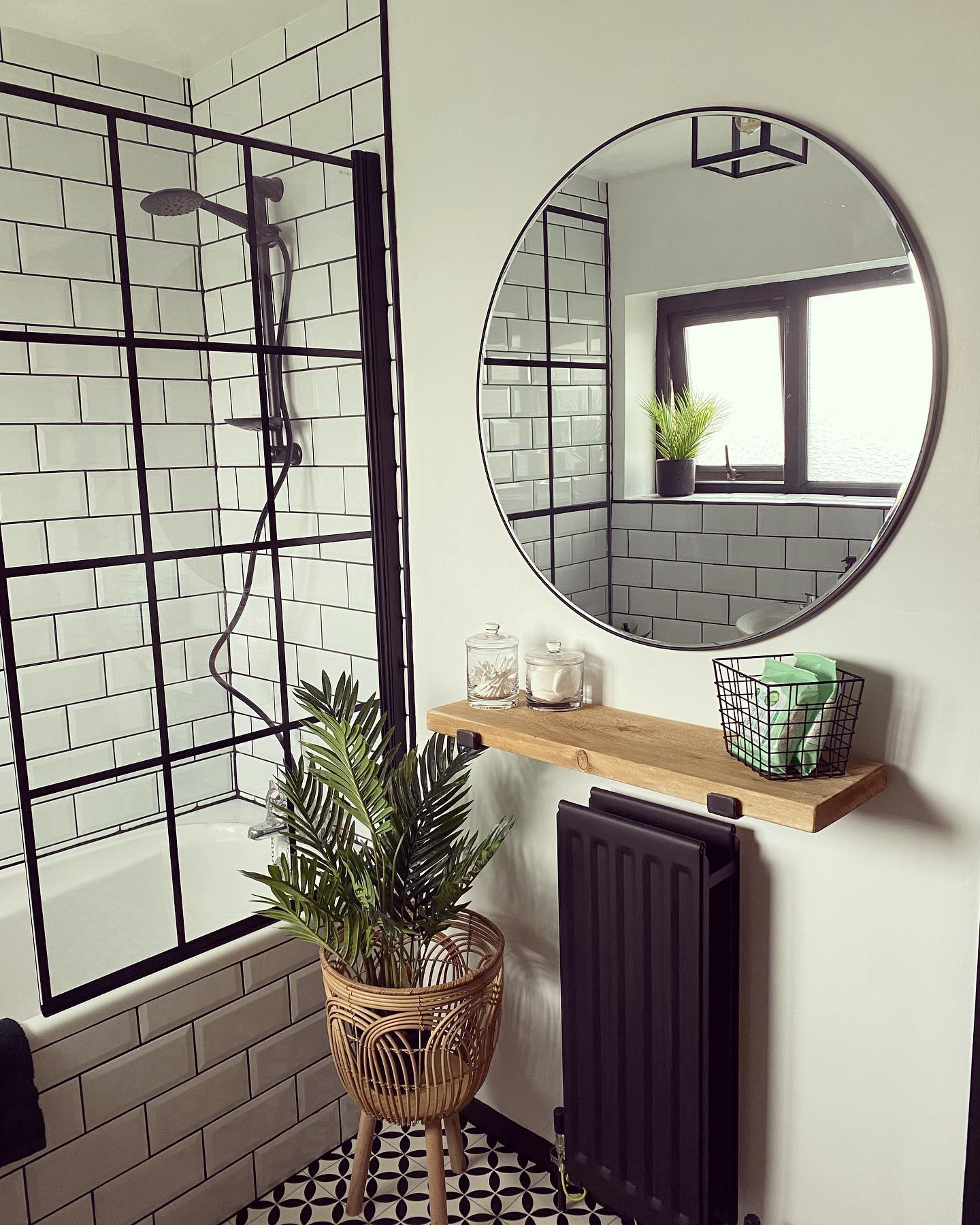 16. Urban Oasis: Merging Modern Minimalism with Botanical Bliss