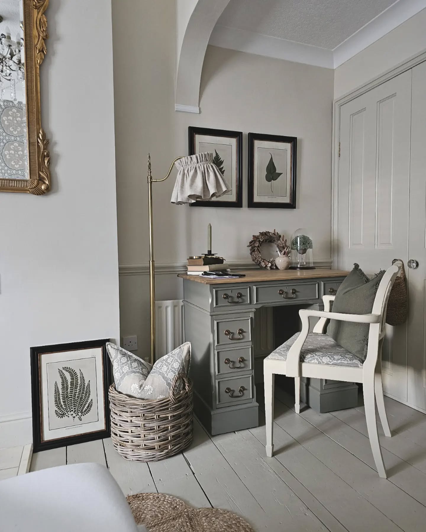 39. Whispers Of Elegance: a Vintage Retreat for Modern Creativity