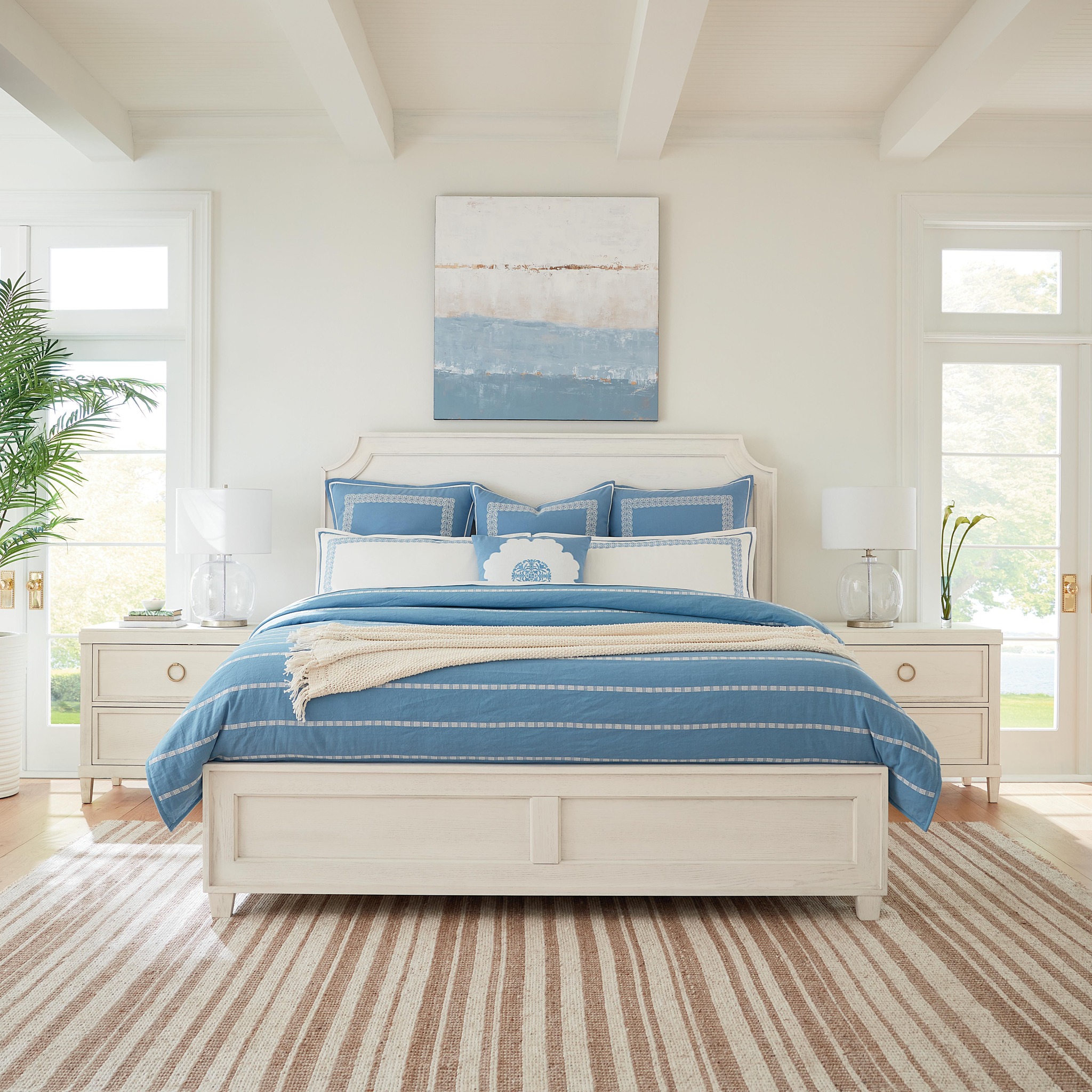 12. Coastal Serenity: Woven Rattan and Whitewashed Driftwood Fusion