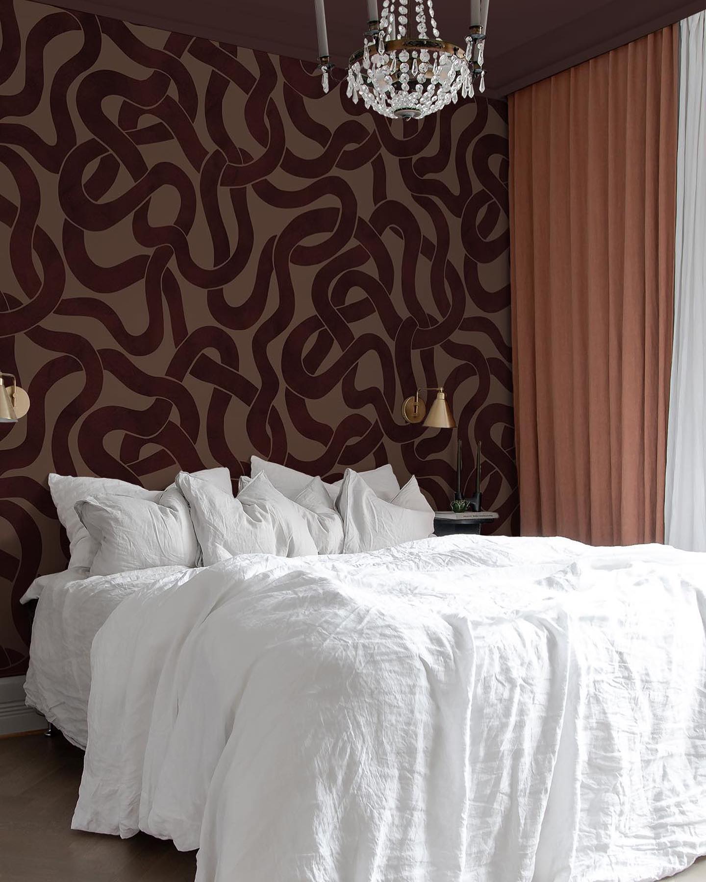 40. Moroccan Lanterns and Boho Tapestries: a Fusion Of Light and Texture