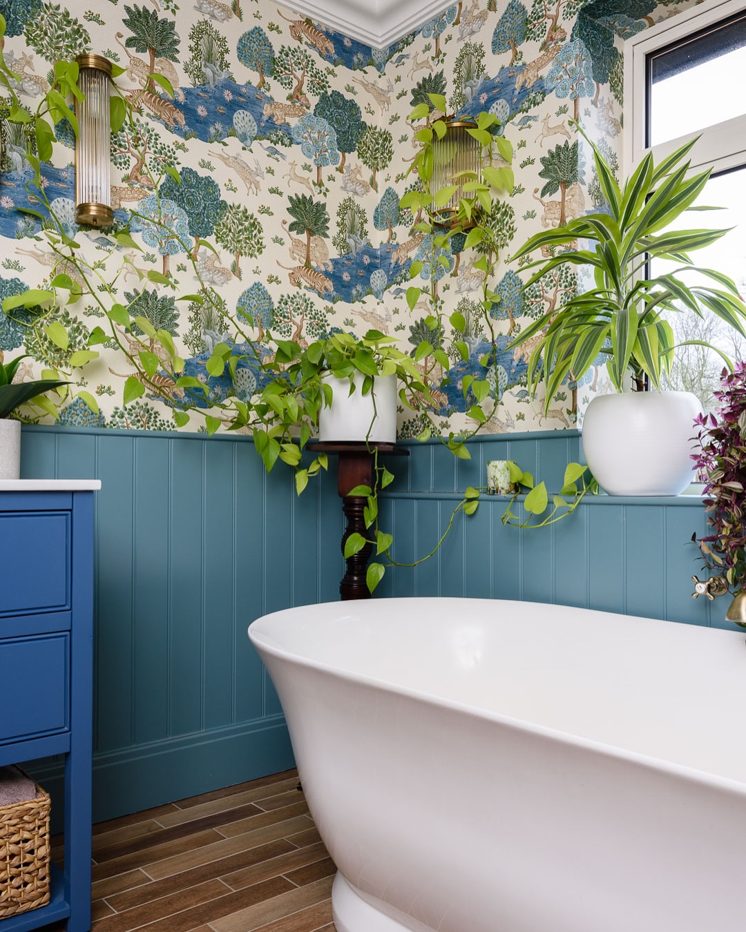 19. the Interwoven Ferns and Geometric Tiles Fusion In a Compact Space