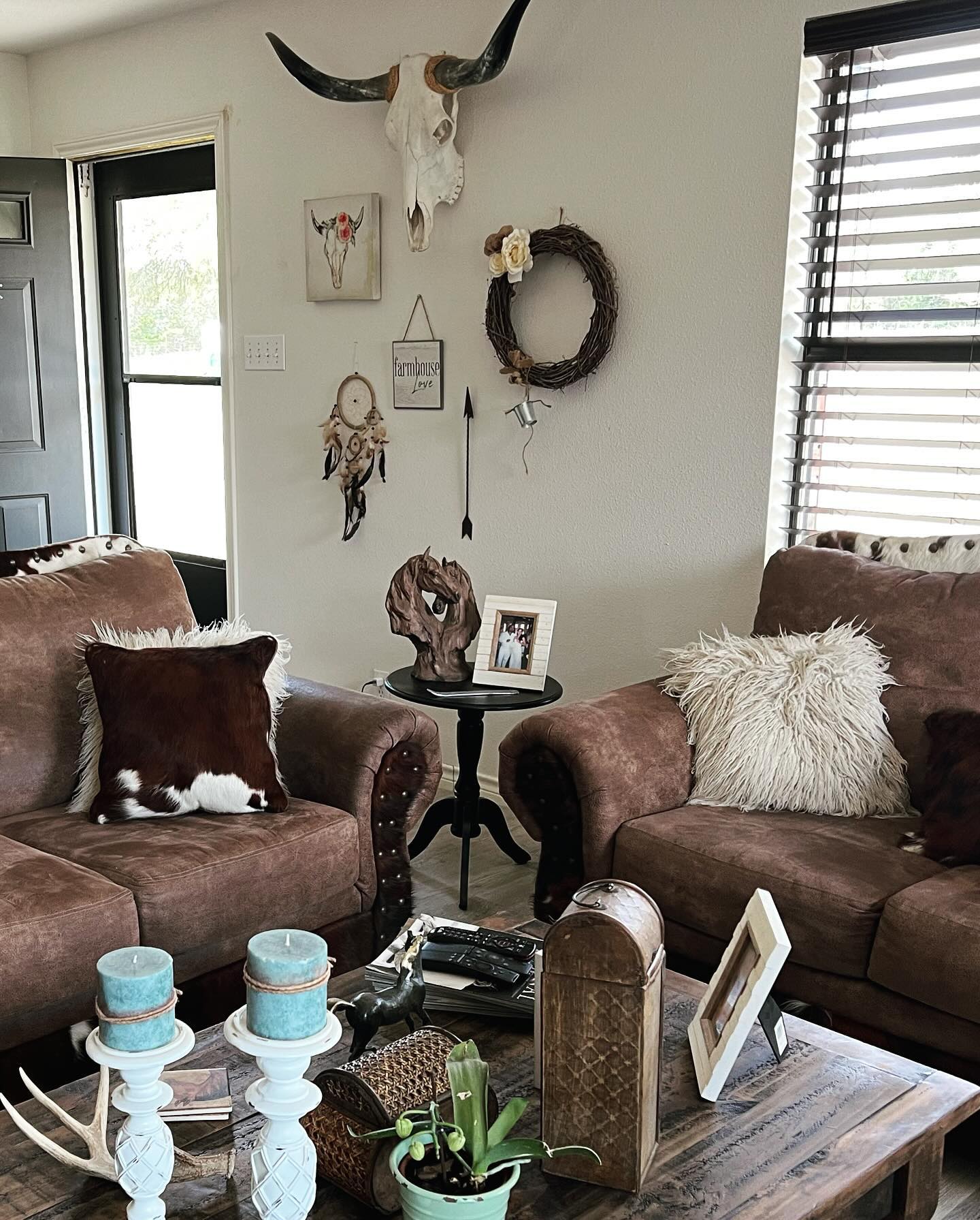12. the Sunlit Serenity Of a Southwestern Corner with Terracotta Tiles and Rattan Accents