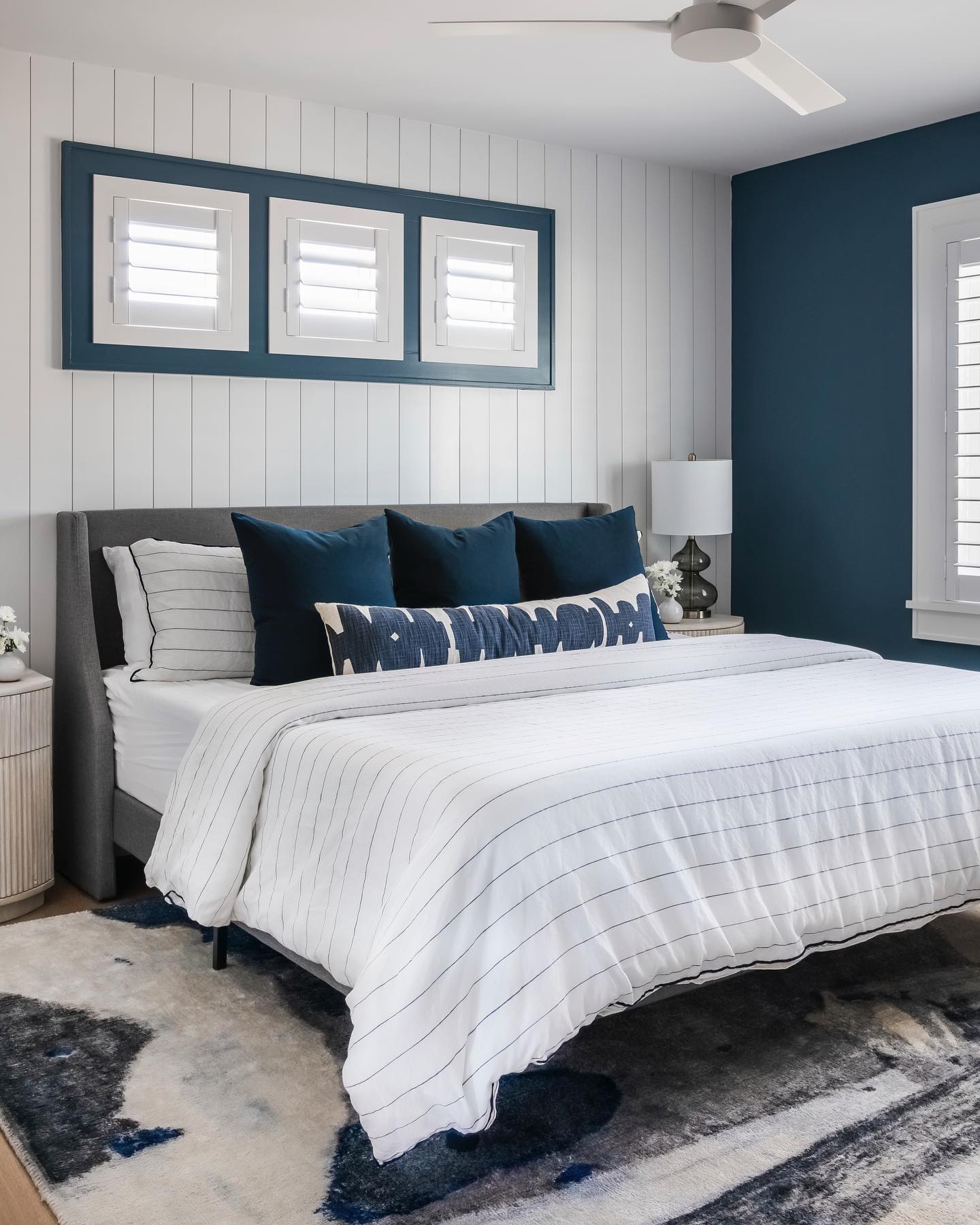 38. Coastal Serenity: Woven Rattan and Driftwood Fusion In Bedroom Design