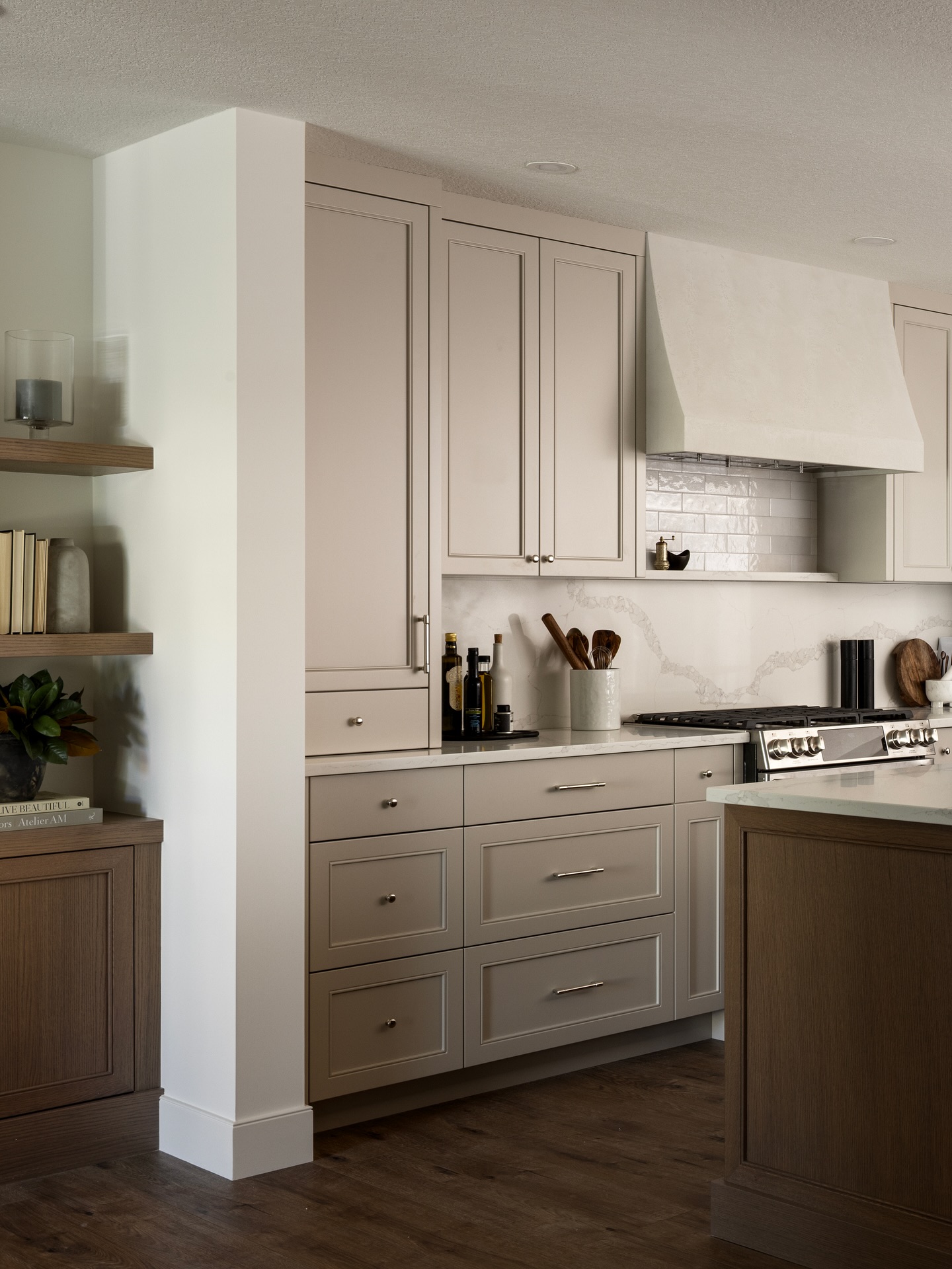 8. Vintage Radio and Fresh Basil: a Quirky Kitchen Nook