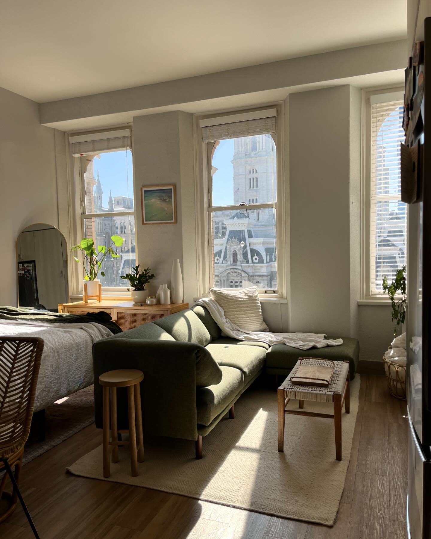 5. a Sun-dappled Nook with a Geometric Rug and Cactus Accent