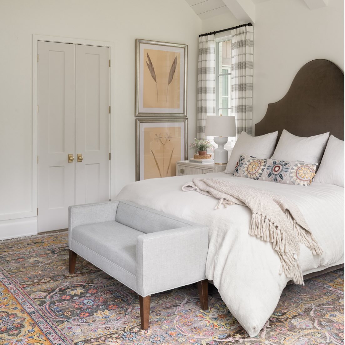12. a Sunlit Haven with a Vintage Quilt and Rustic Ladder Shelf