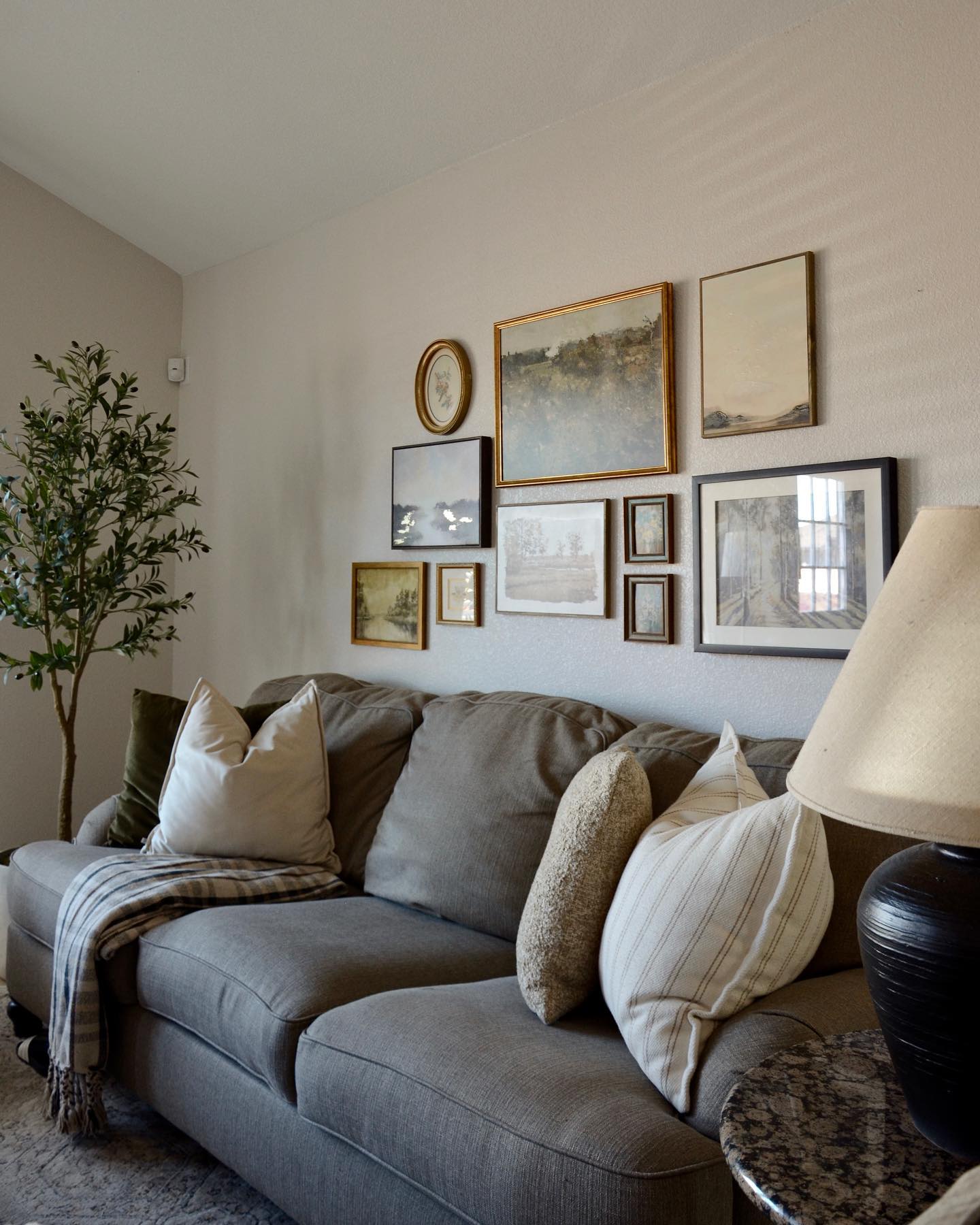 18. Velvet Ribbon Garland and Antique Mirror Fusion