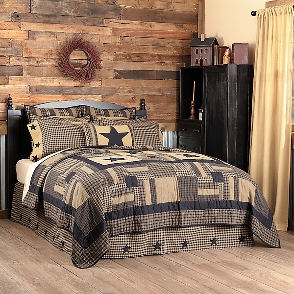 35. the Antique Quilt and Worn Barnwood Wall Farmhouse Bedroom