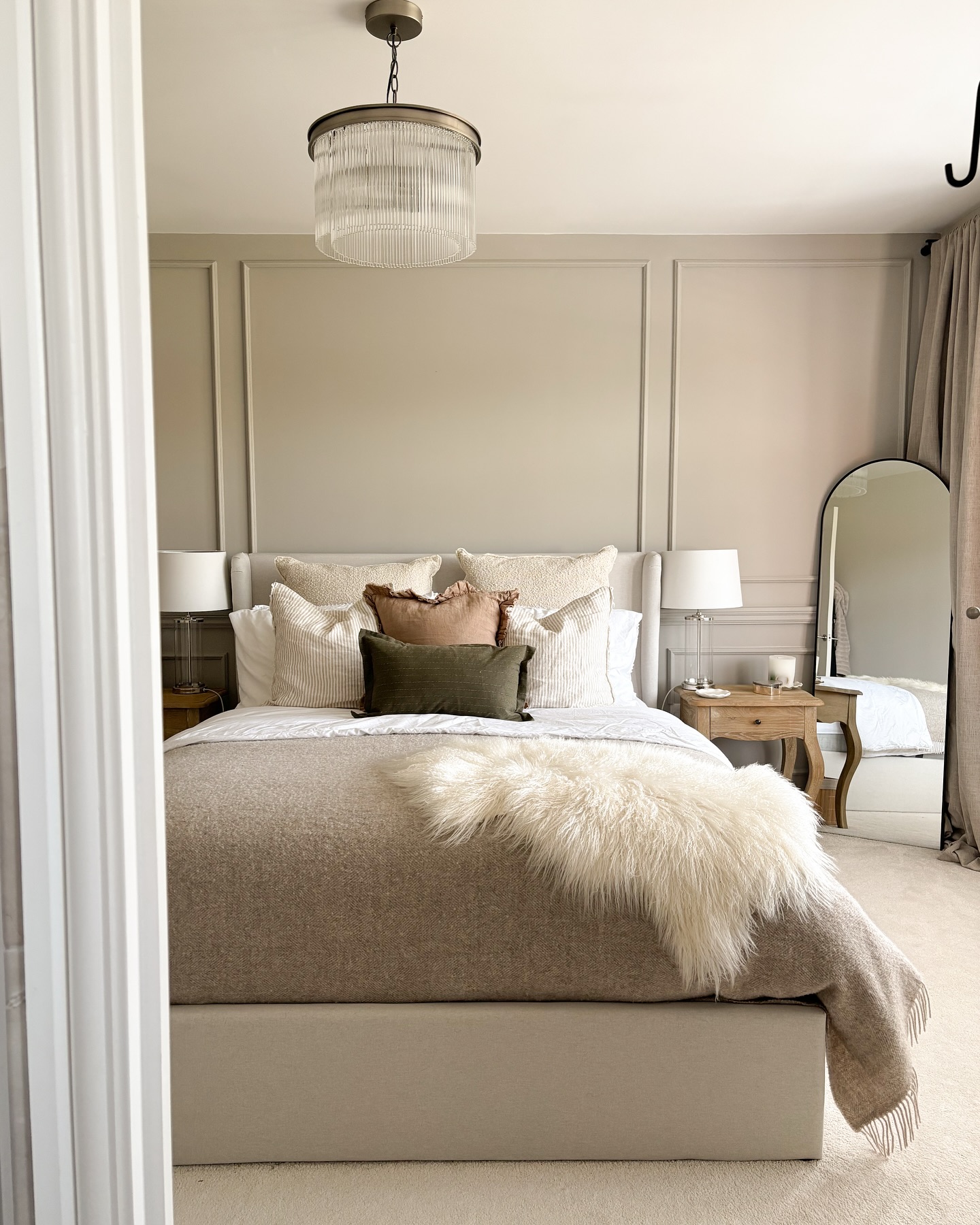 29. Moonlit Serenity: Silver Accents and Soft Taupe on a Minimalist Canvas