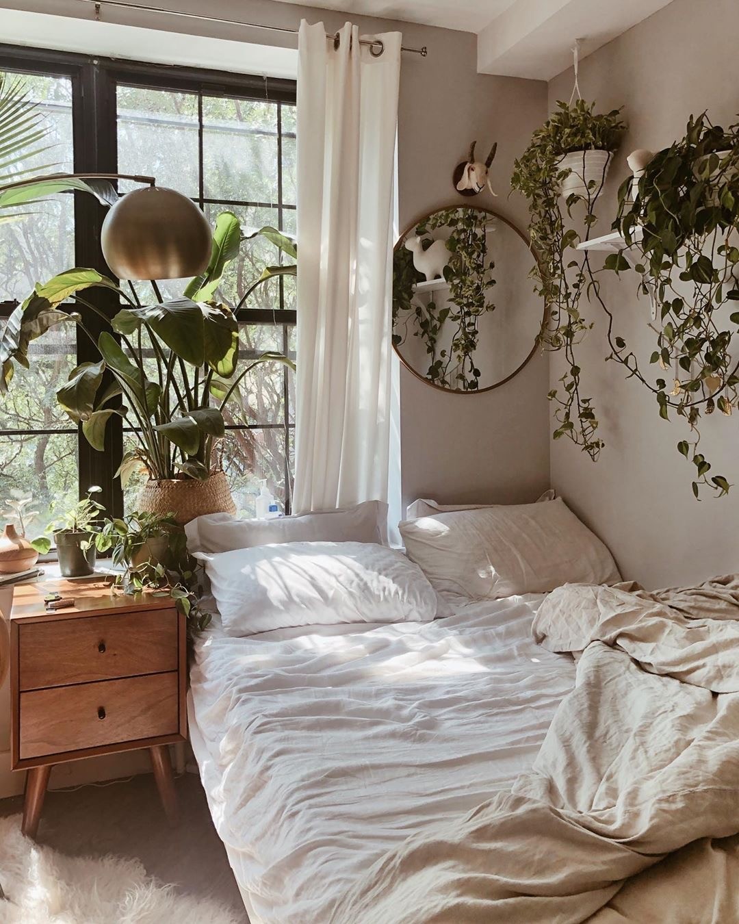 20. a Canopy Of Stars and Stripes: the Nautical Dream Bedroom