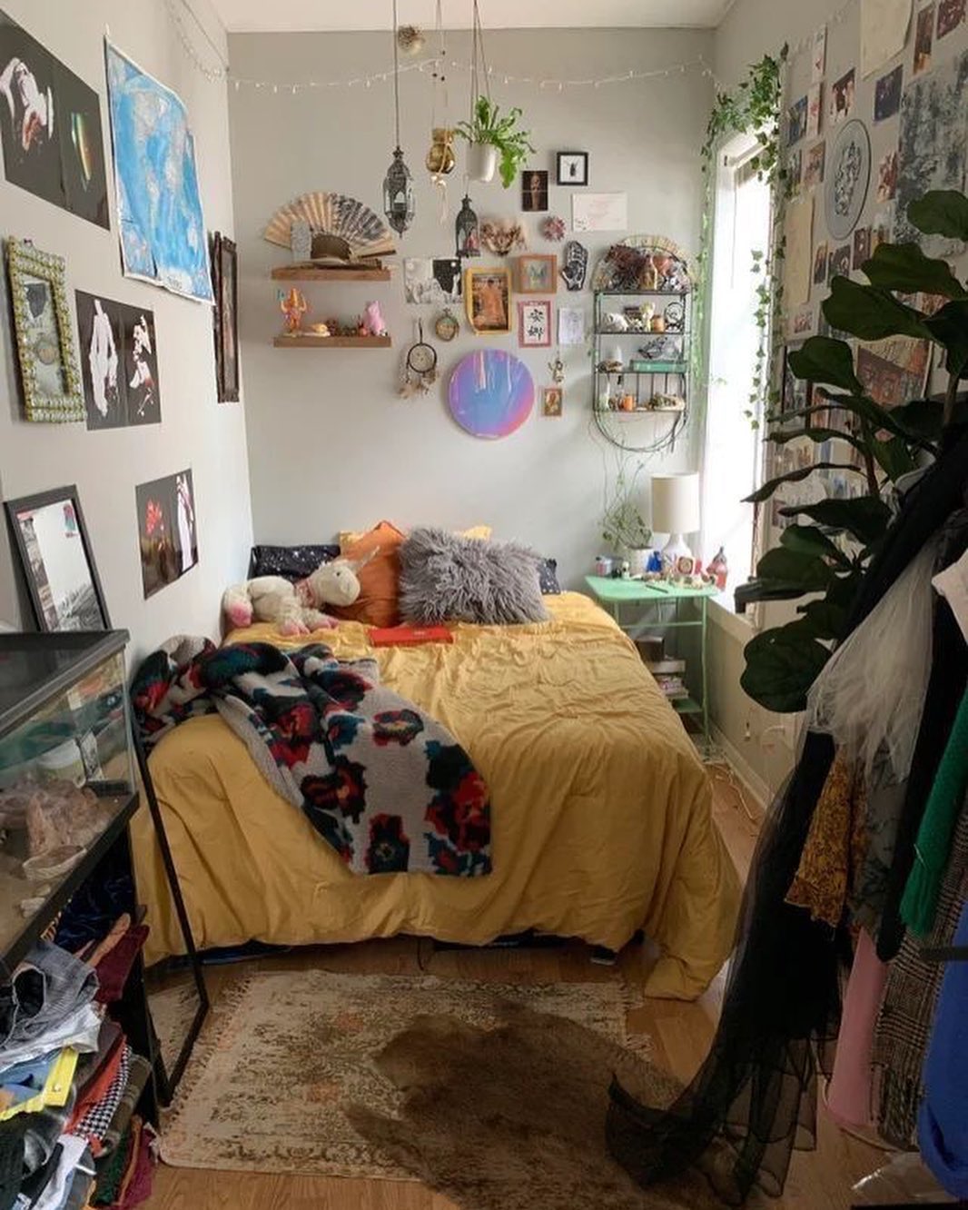 18. Moonlit Glow Accent Wall with Cozy Nook for Two In Compact Haven