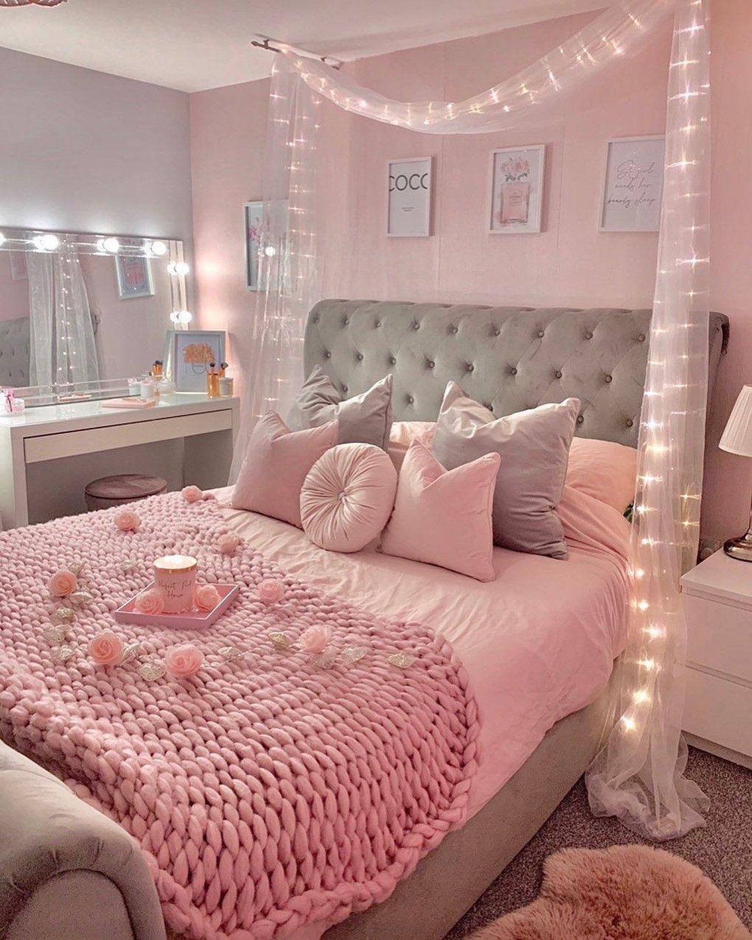 26. Pink Velvet Dreams: the Canopy Bed with Heart-shaped Pillows