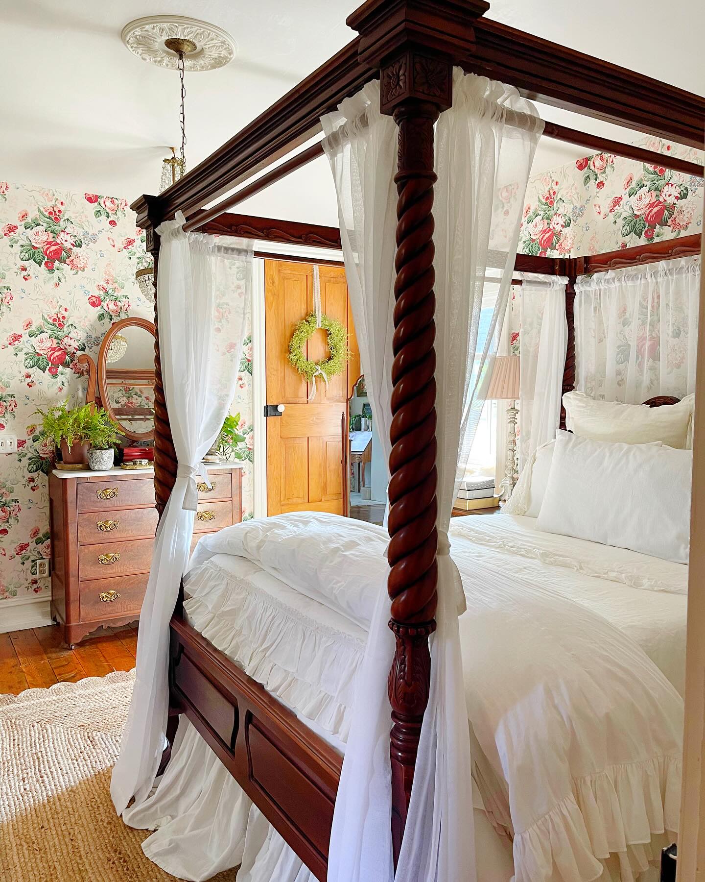 19. Moonlit Canopy Of Roses and Lace: a Bedroom Retreat