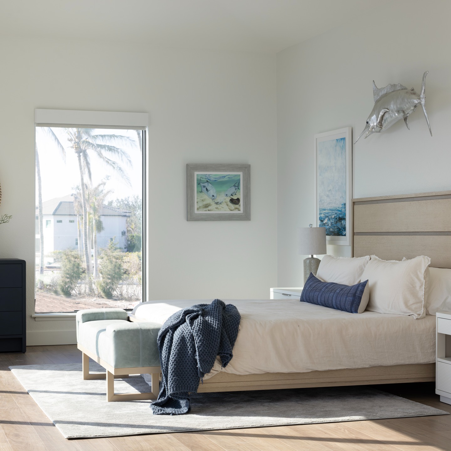 4. Coastal Breeze Bedroom with Driftwood Accents and Oceanic Hues