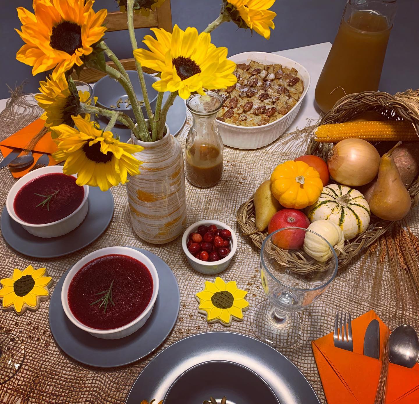 18. Autumn Leaves Woven Into a Harvest Moon Table Setting