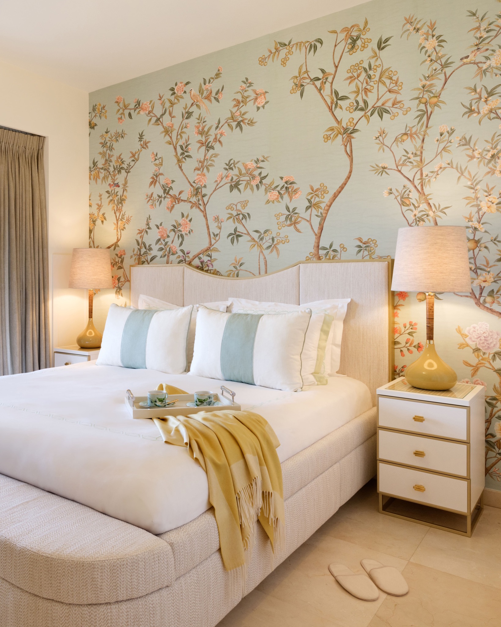 14. a Canopy Of Twinkling Fairy Lights Over a Cozy Nook with Vintage Charm